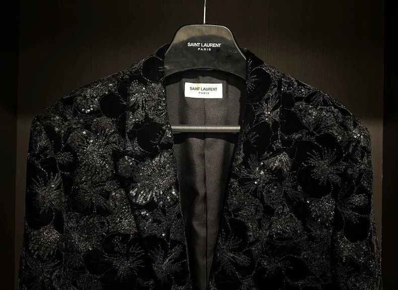 Yves Saint Laurent Saint Laurent Hibiscus Suit 2502-Nextarrow Size 52R - 3 Thumbnail