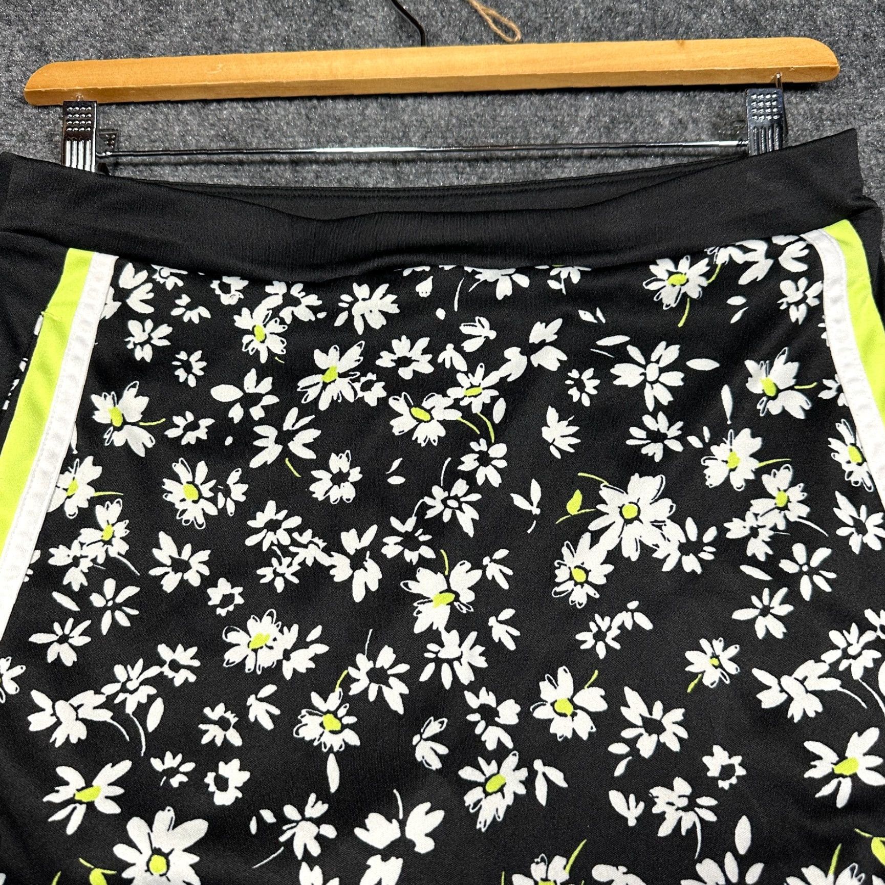 Vintage Grand Slam Skort Womens M Black Floral Pockets Golf Tennis Short Skirt Athletic Activewear Size ONE SIZE - 2 Thumbnail