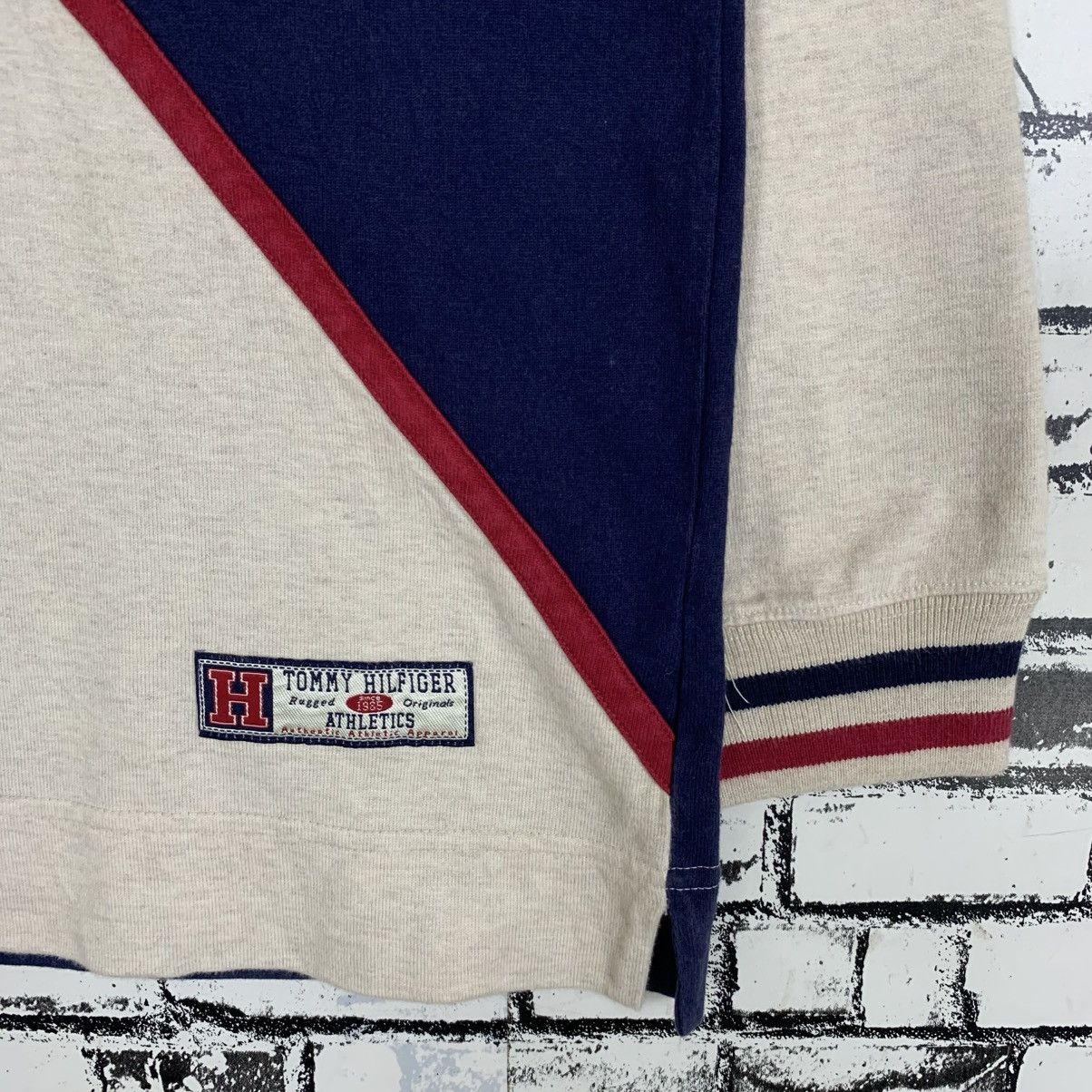 Tommy Hilfiger × Vintage Vintage Tommy Hilfiger Rugby Embroidery Longsleeve PoloShirt Size US L / EU 52-54 / 3 - 5 Thumbnail