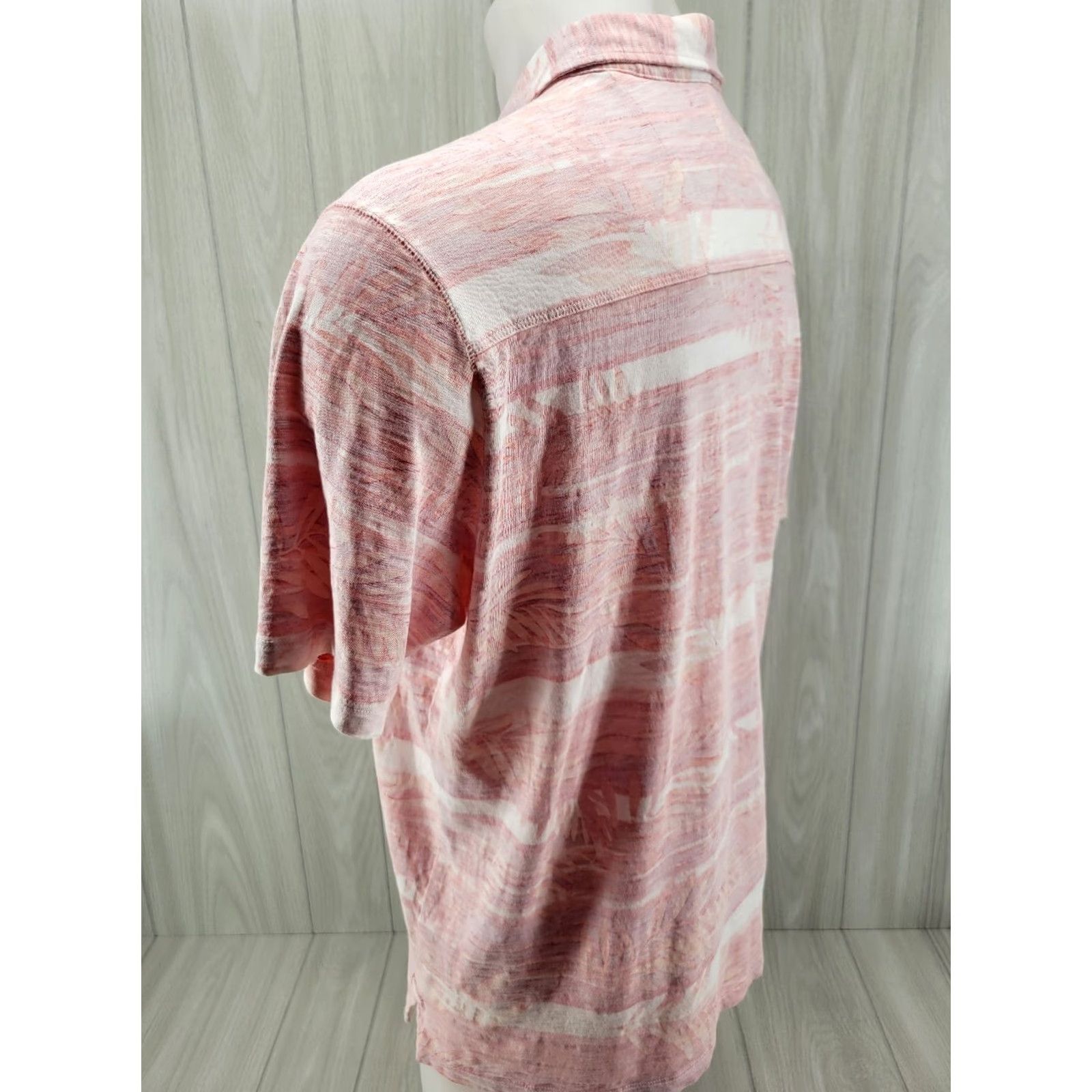 Tommy Bahama Tommy Bahama Polo Pink Mens Size Large 1/4 Button Shirt Casual Hawaiian Bahamas Vacation Beach Golf Short Sleeve Pattern Palm Trees 90s? Size US L / EU 52-54 / 3 - 7 Thumbnail