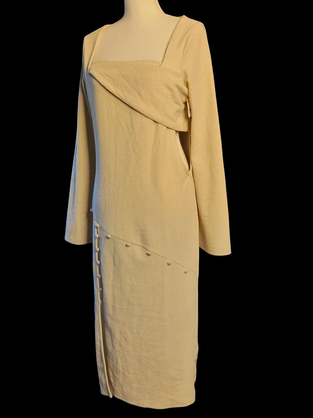 Asos Asos Design Elegant Long Sleeve Knit Dress w/Pearl Detailing Size M / US 6-8 / IT 42-44 - 6 Thumbnail