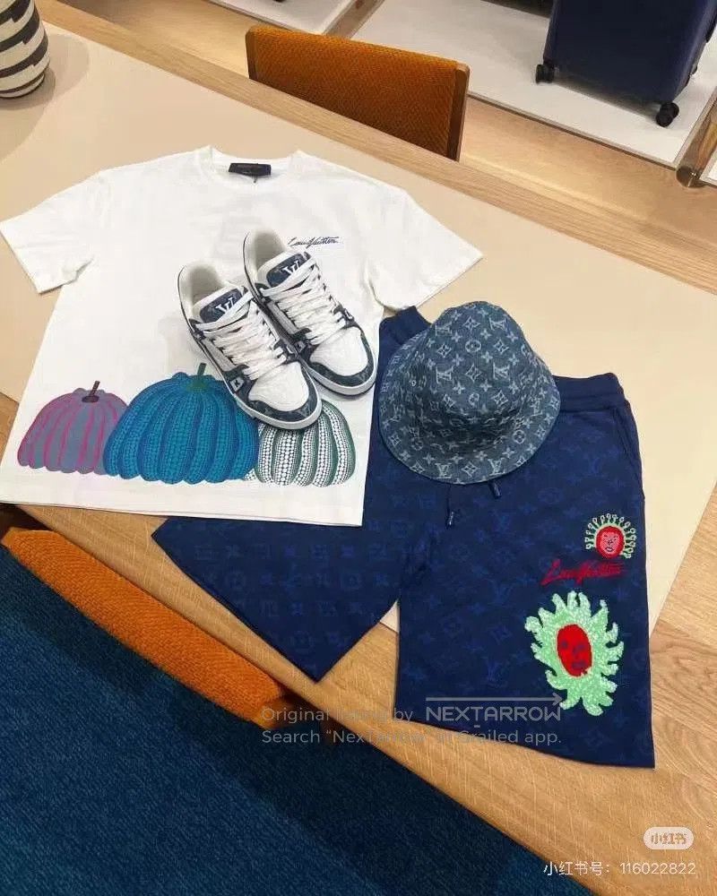 Louis Vuitton LV x Kusama Blue Logo Knit Shorts. Size 37" - 5 Thumbnail