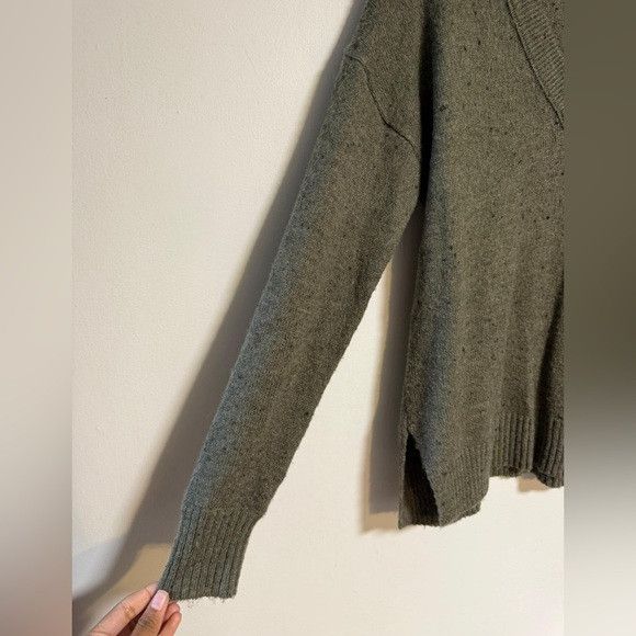 Madewell Madewell Olive Green Speckled V-Neck Sweater Size M Size M / US 6-8 / IT 42-44 - 5 Thumbnail