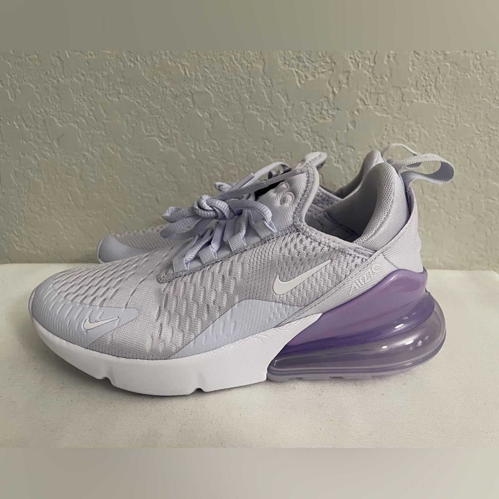 Nike Nike Air Max 270 in Amethyst Tint White Sneaker Women Size 6 Size US 6 / IT 36 - 3 Thumbnail