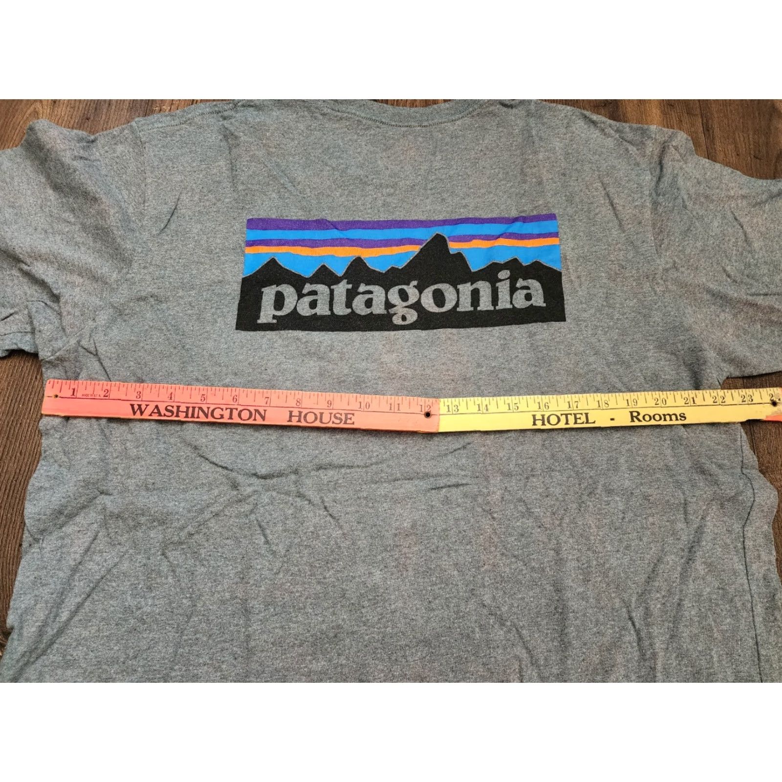 Patagonia Patagonia Mens XL Responsibili-Tee T Shirt Distressed Tie Dye Adventure Logo Mountain Pattern Solid Crew Neck Short Sleeve Size US XL / EU 56 / 4 - 2 Thumbnail