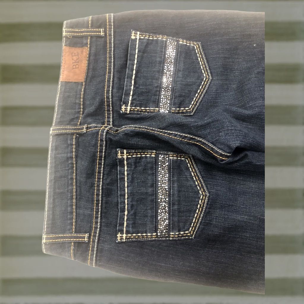 Vintage BKE Culture 9" rise Boot Cut Jeans 30 X 31.5 Dark Blue Bling Stitch Denim Spandex Cotton Tencel Bemberg Buckle Women Regular Size 30 Inseam 31.5 Size 30" / US 8 / IT 44 - 1 Thumbnail