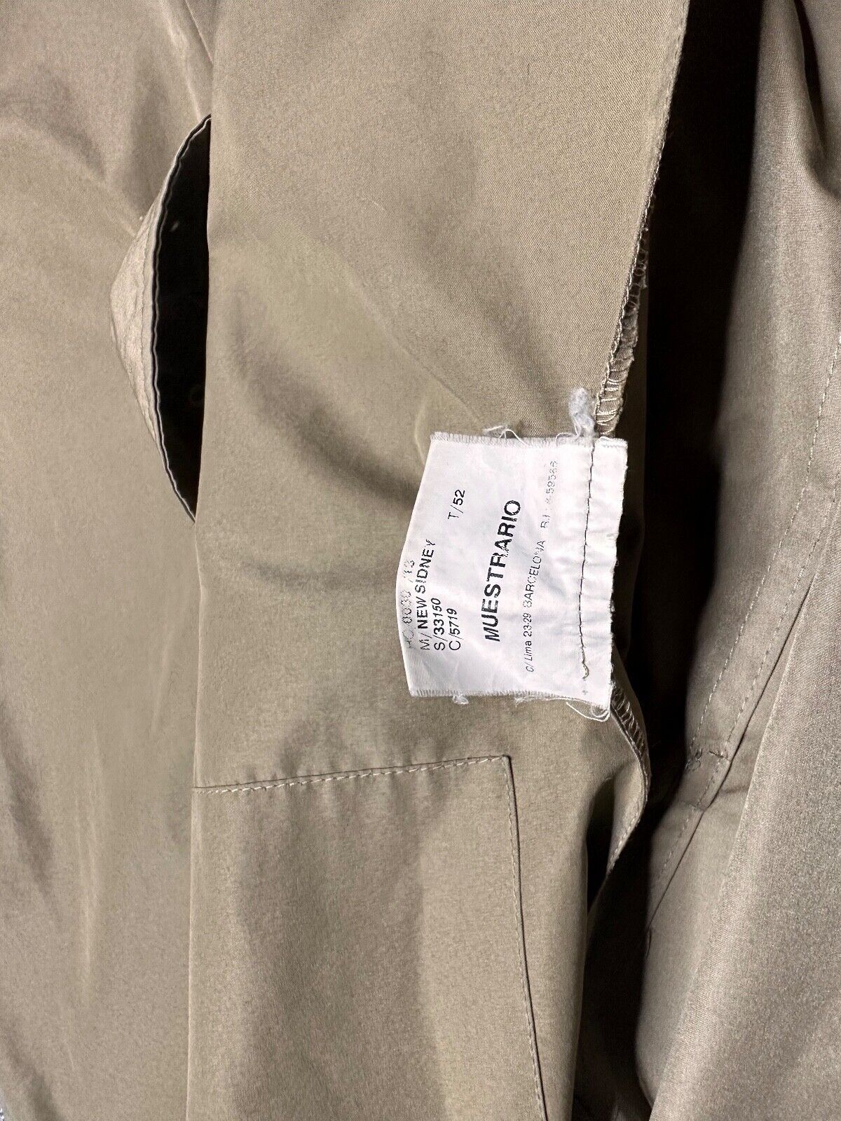 Burberry Burberry men's light coat Size US L / EU 52-54 / 3 - 5 Thumbnail