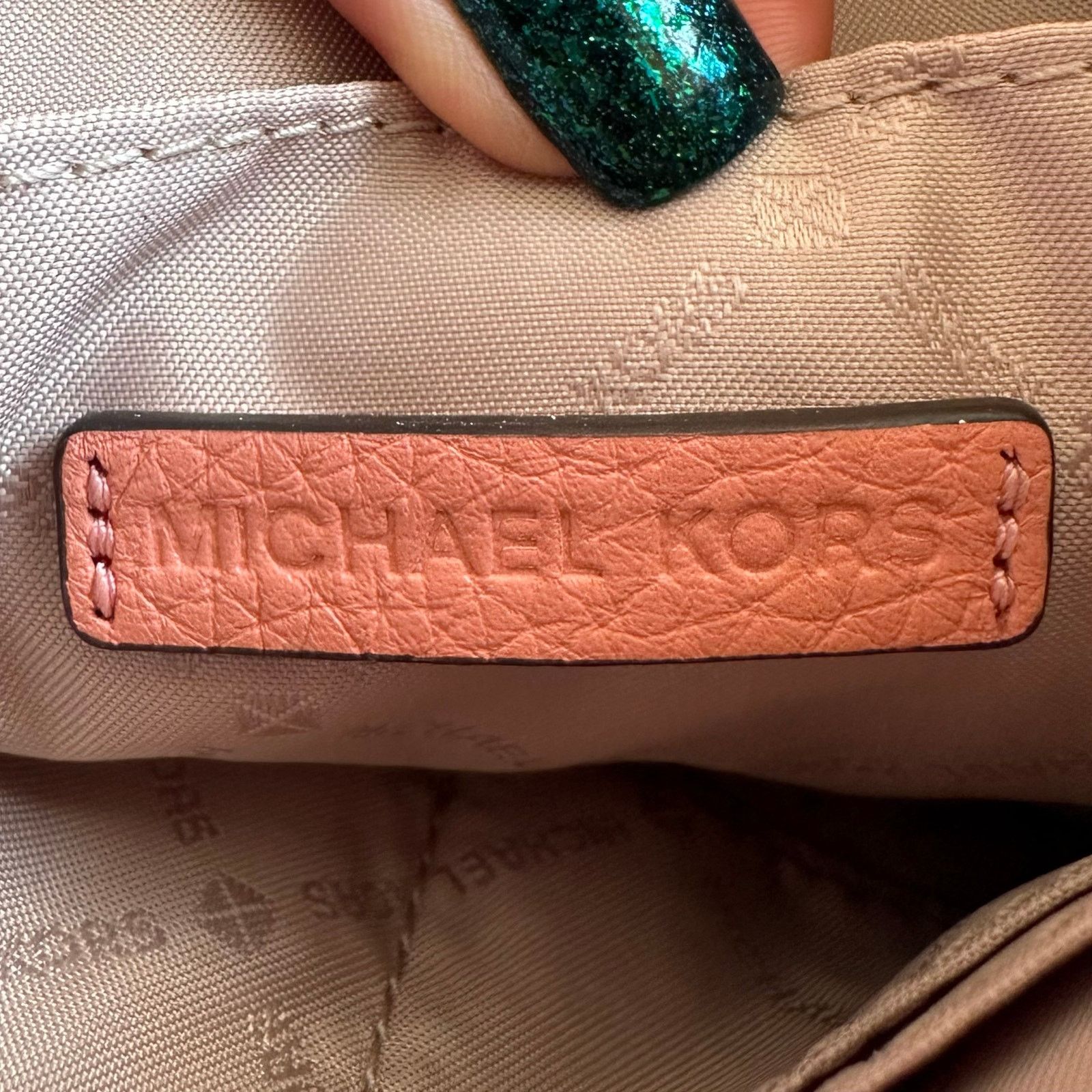 Michael Kors NWOT MICHAEL KORS Light Pink Leather Wristlet Clutch Size ONE SIZE - 4 Thumbnail