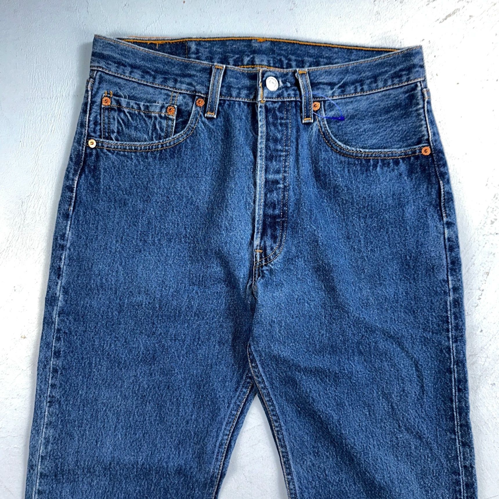 Levi's VINTAGE Levi's 501 Jeans 90s USA Straight Leg Blue Med Wash 32x33 Mens Size US 32 / EU 48 - 2 Thumbnail