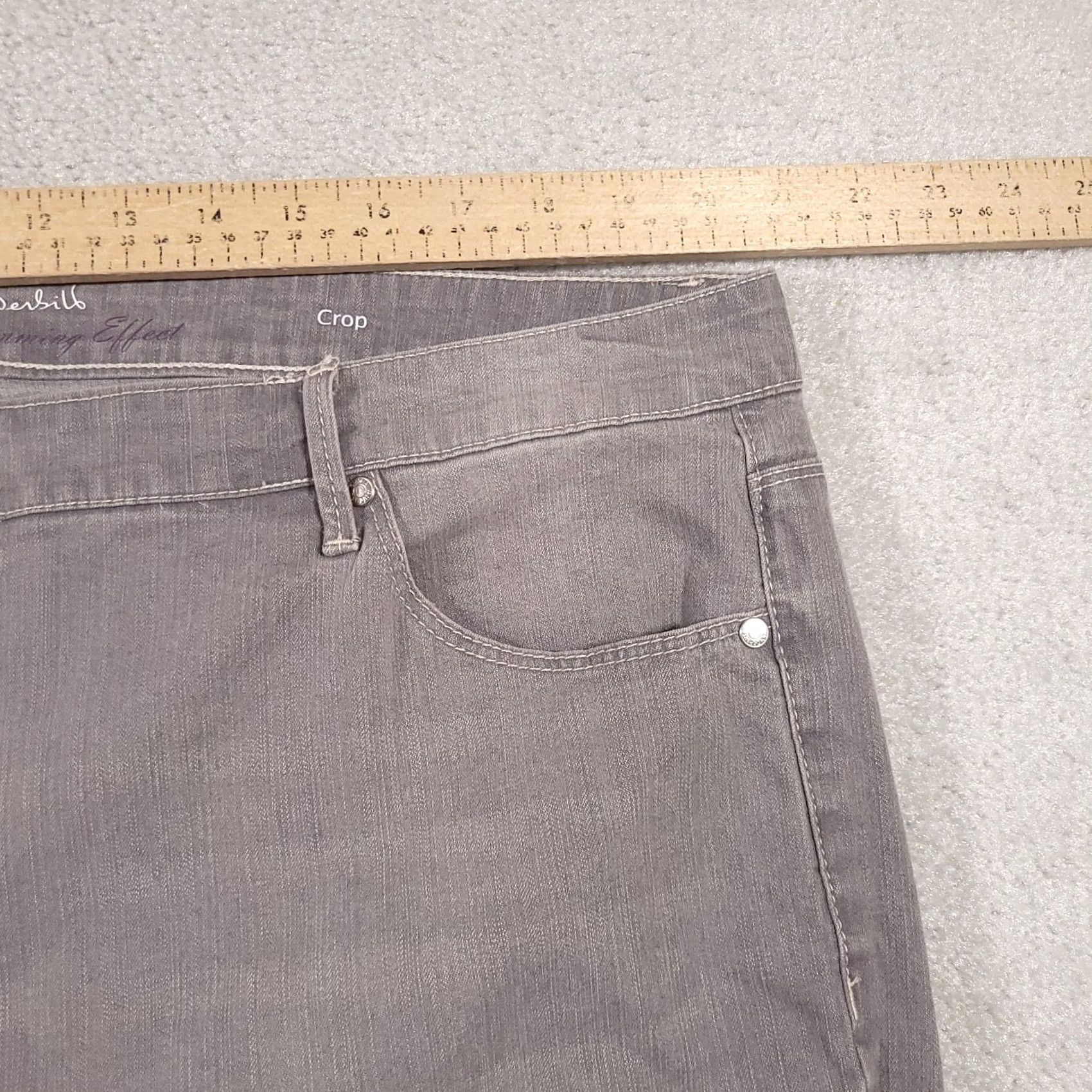 Gloria Vanderbilt Gloria Vanderbilt All Around Slimming Effect Crop Jeans Women's 18W Gray Stretch Denim Cropped 27 In Inseam Womens Size 40" / US 18 - 6 Thumbnail