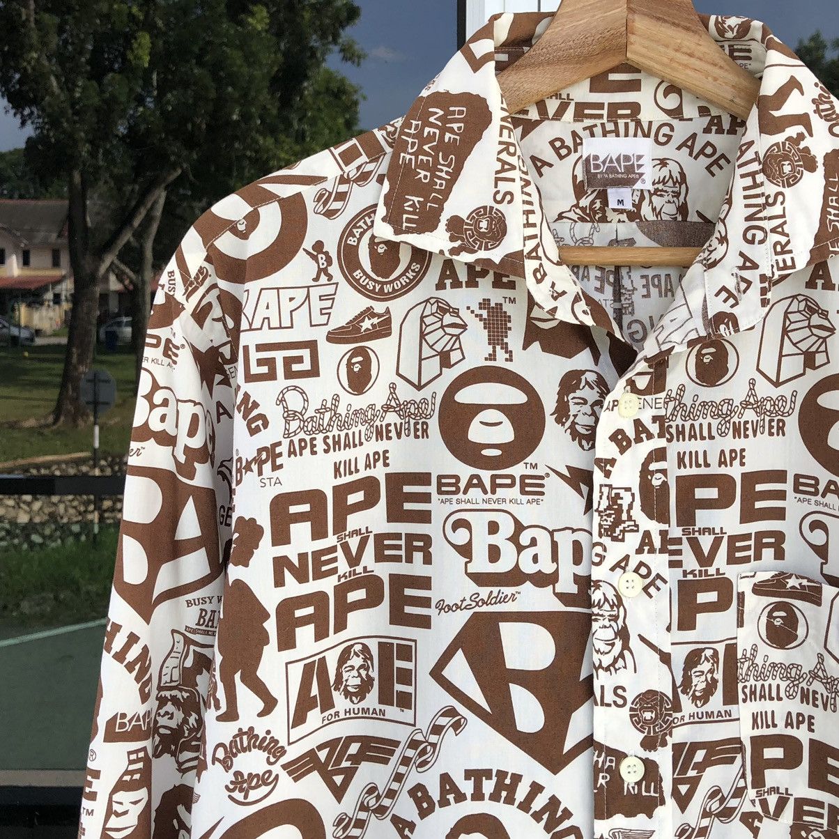 Bape Newspaper Logo Button Up Shirt Size US M / EU 48-50 / 2 - 5 Thumbnail
