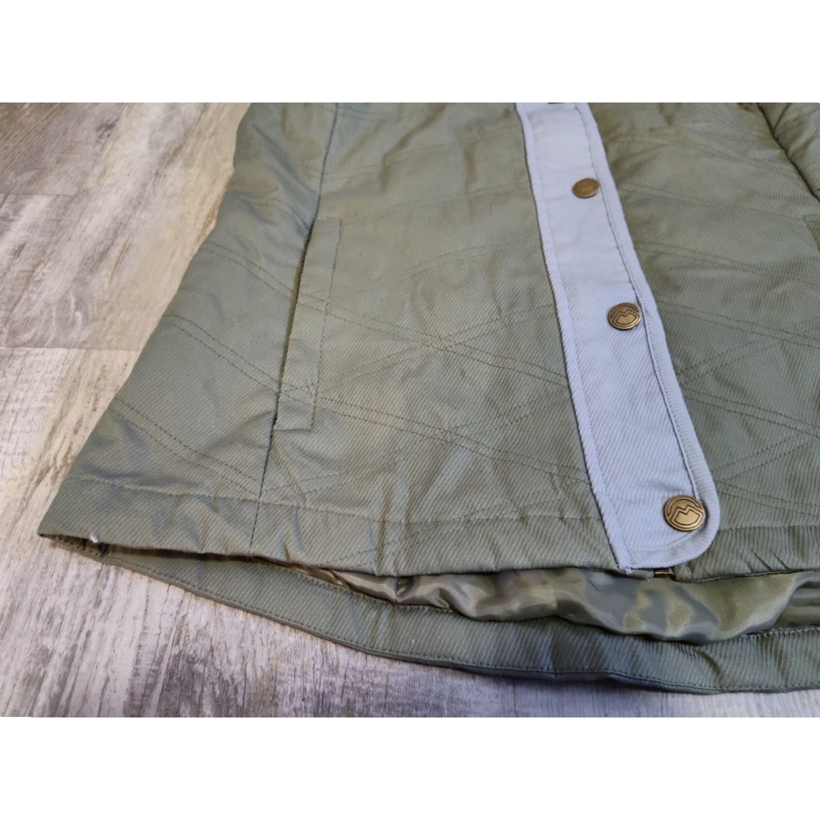 Vintage Magellan Outdoors Women’s XL Campfire Quilted Vest Olive Green Button Zip NWT Size XL / US 12-14 / IT 48-50 - 2 Thumbnail