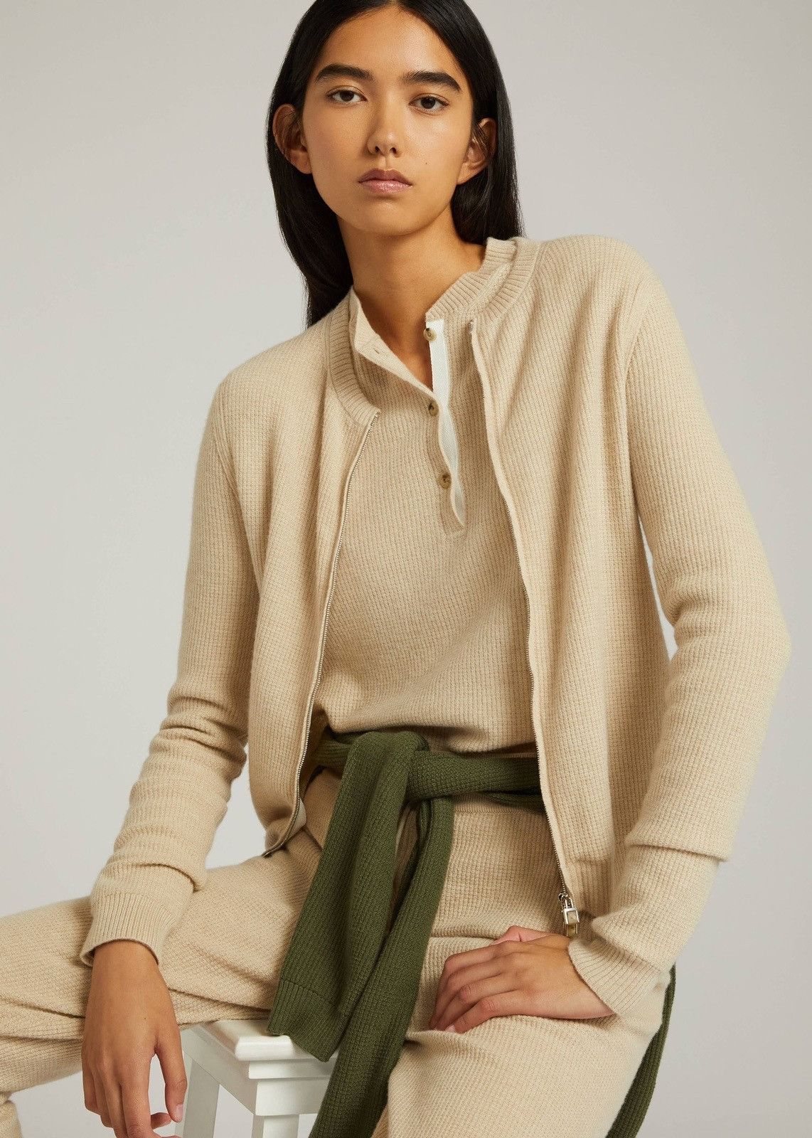 Loro Piana o1srvl11e0825 FAM7831 Vinci Bomber Sweater in Beige Size M / US 6-8 / IT 42-44 - 6 Thumbnail
