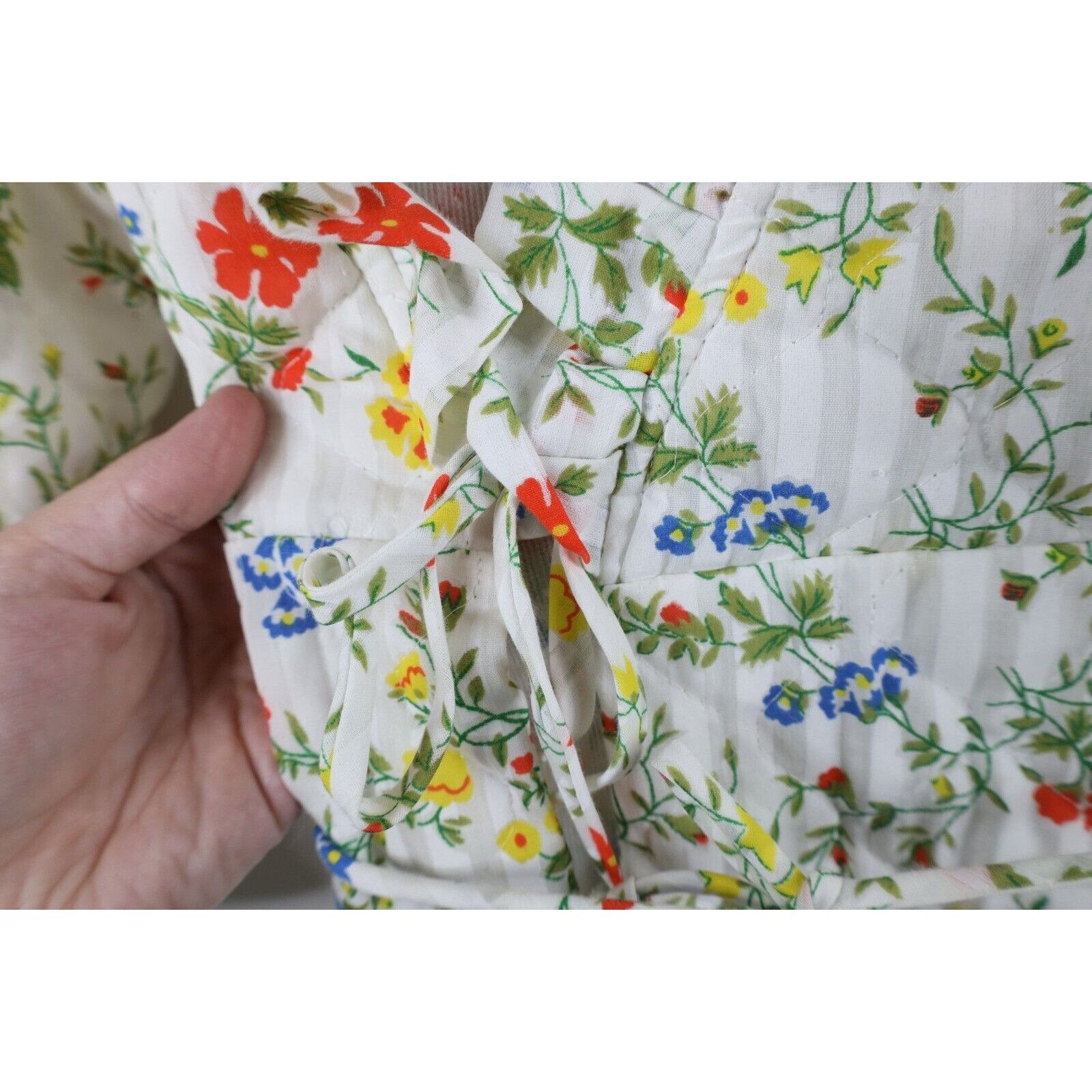 Vintage Vintage 90s Country Primitive Prairie Quilted Flower Robe Size ONE SIZE - 7 Thumbnail