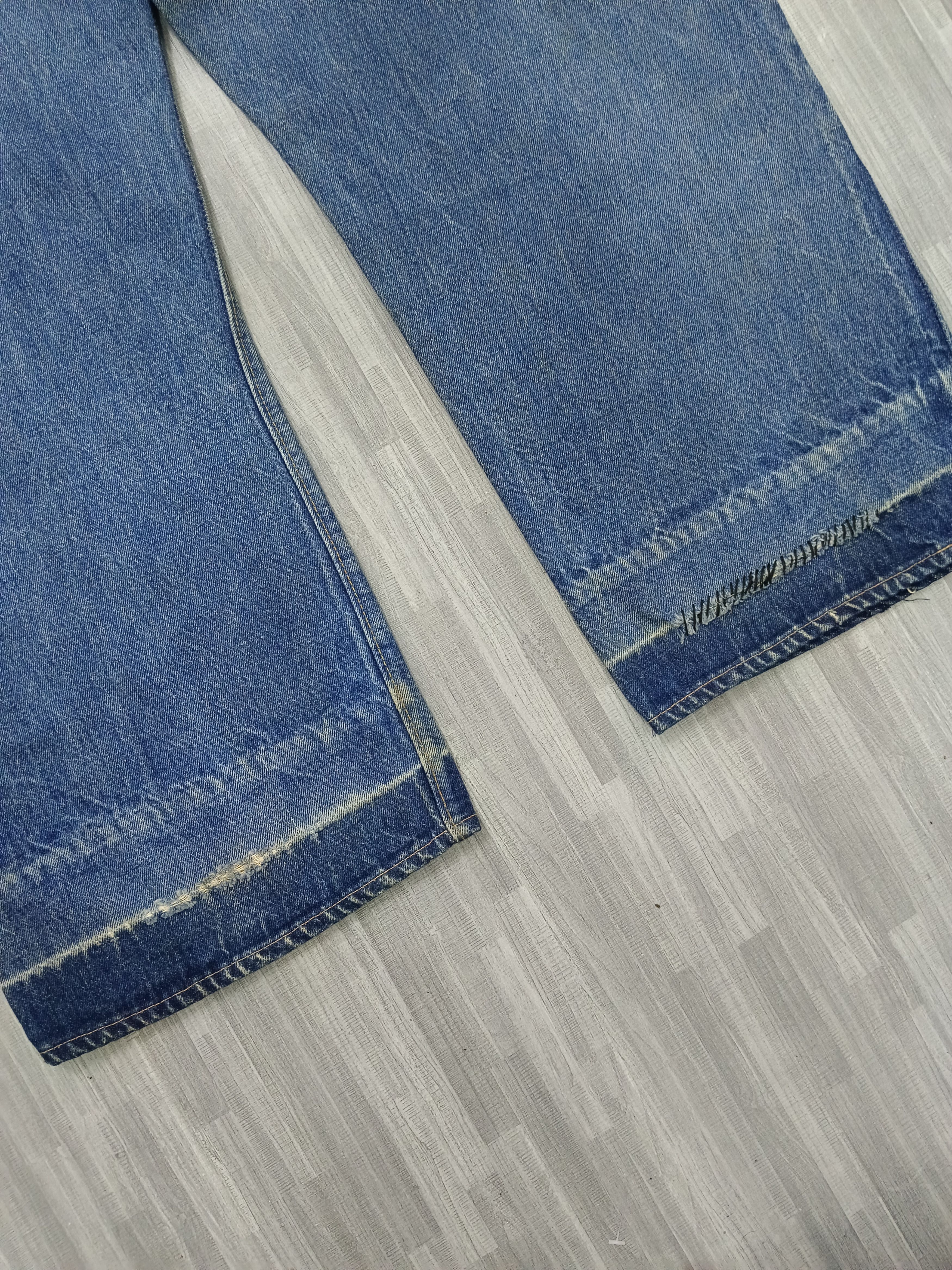 Levi's TRUE VINTAGE COLLECTOR ITEM RARE SIZE 70s 501 SELVEDGE Size US 44 / EU 60 - 7 Thumbnail