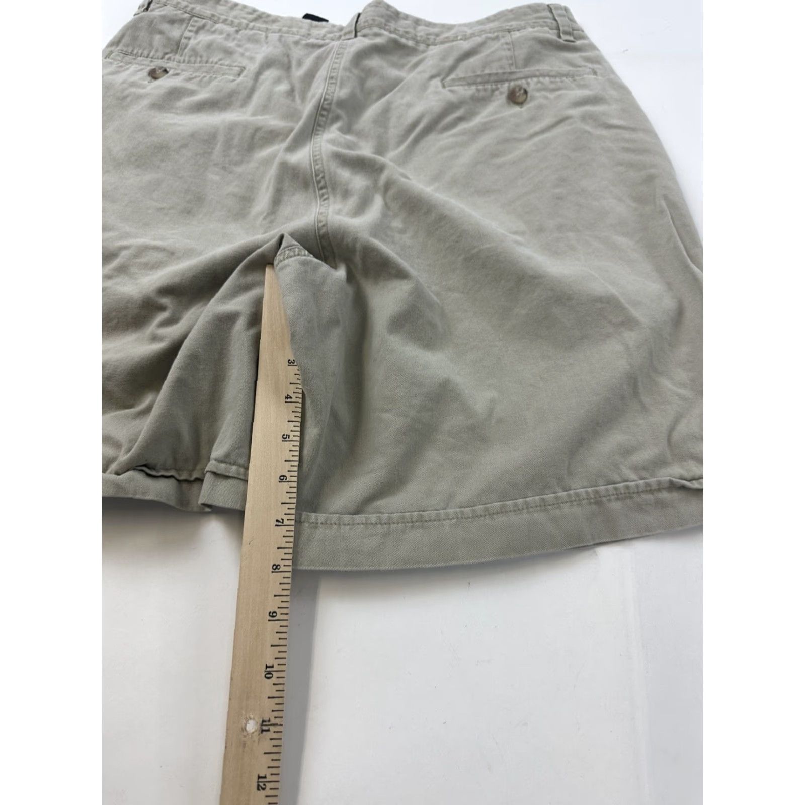 Eddie Bauer VINTAGE Eddie Bauer Shorts Men’s 32 Khaki Pleated Chino Golf Pockets Beige 8 in Inseam Mens Regular Casual 90s Size US 32 / EU 48 - 6 Thumbnail