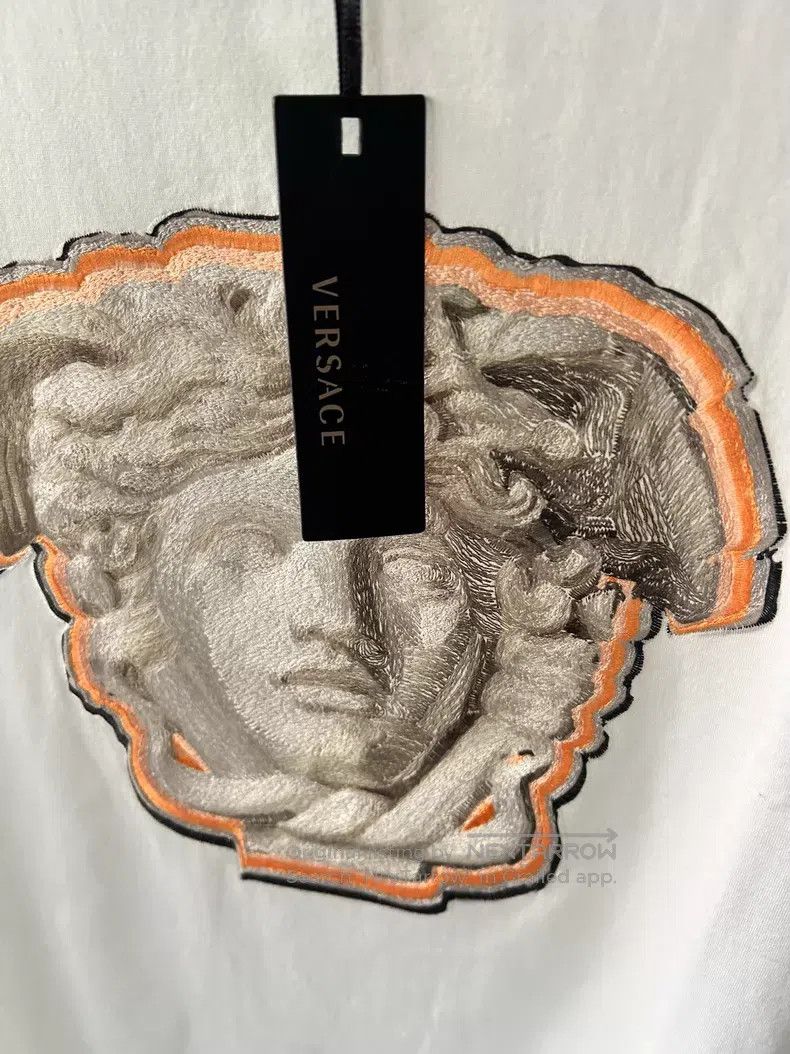 Versace Versace Men's embroidered t-shirt Size US S / EU 44-46 / 1 - 7 Thumbnail