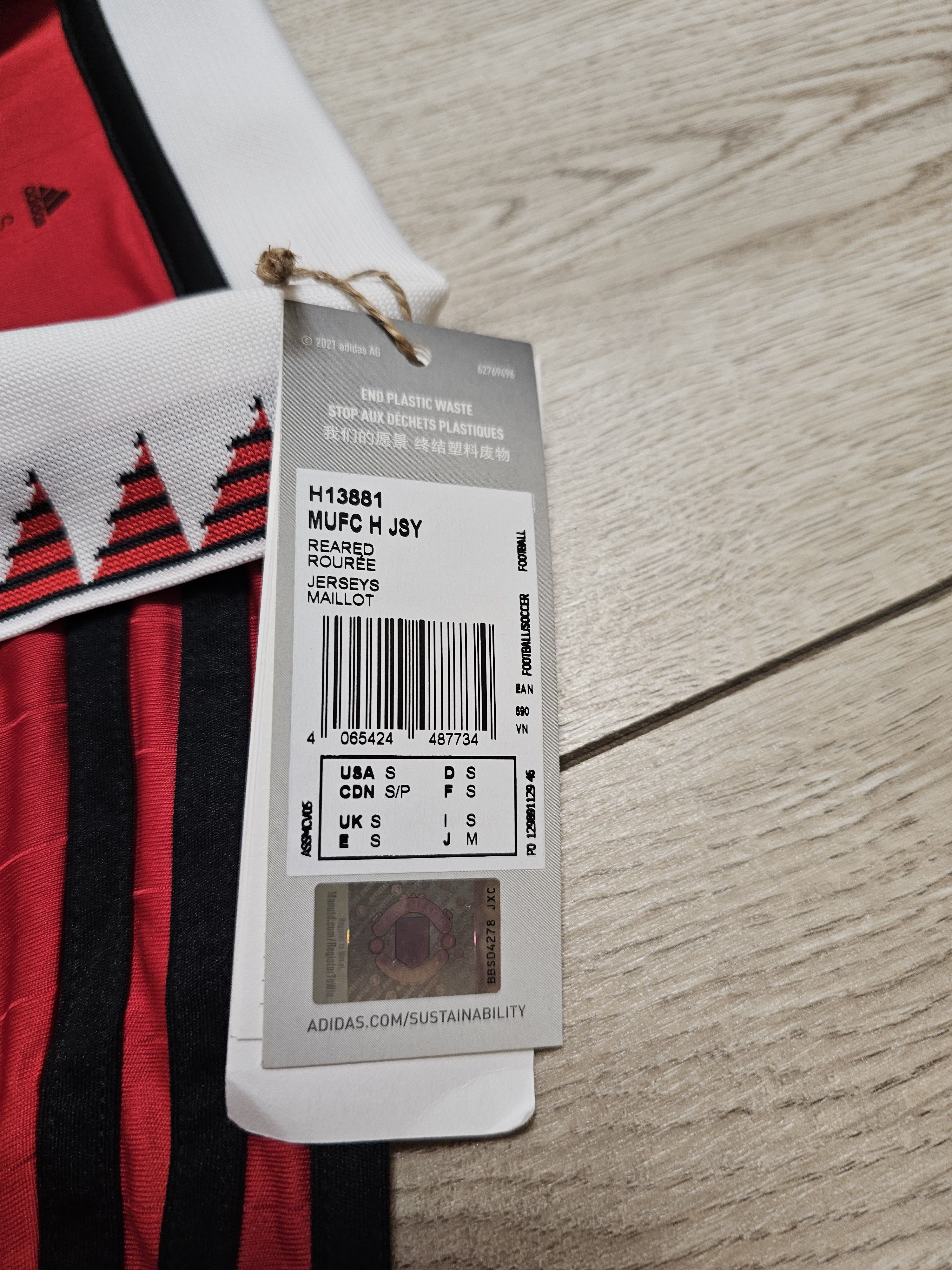 Adidas MANCHESTER UNITED 2022 2023 RONALDO FOOTBALL SOCCER JERSEY Size US S / EU 44-46 / 1 - 8 Thumbnail