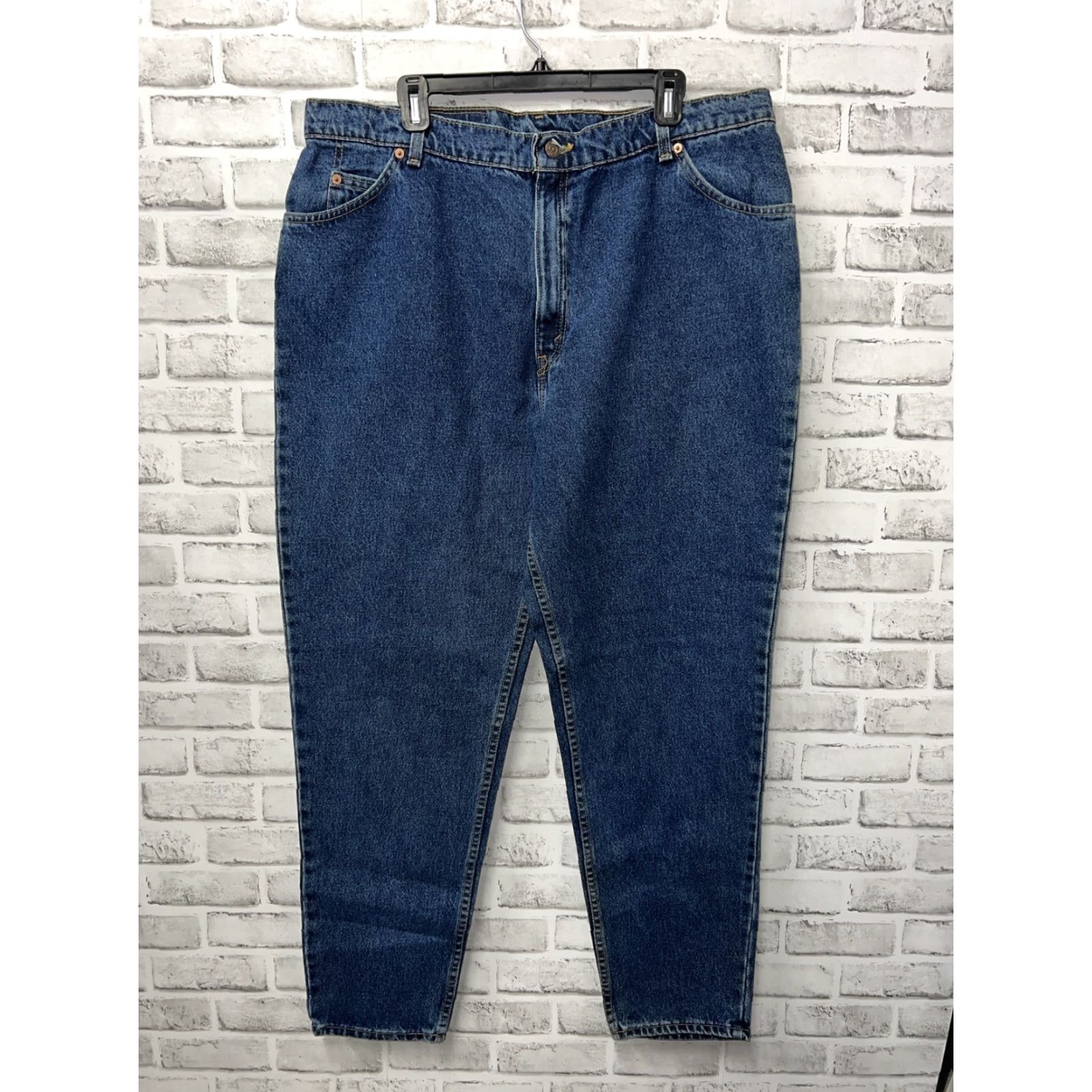 Levi's VINTAGE Levi's Tapered Fit Blue Jeans Womens Size 20 Regular 40x30 USA Size 42" / US 20 - 2 Thumbnail
