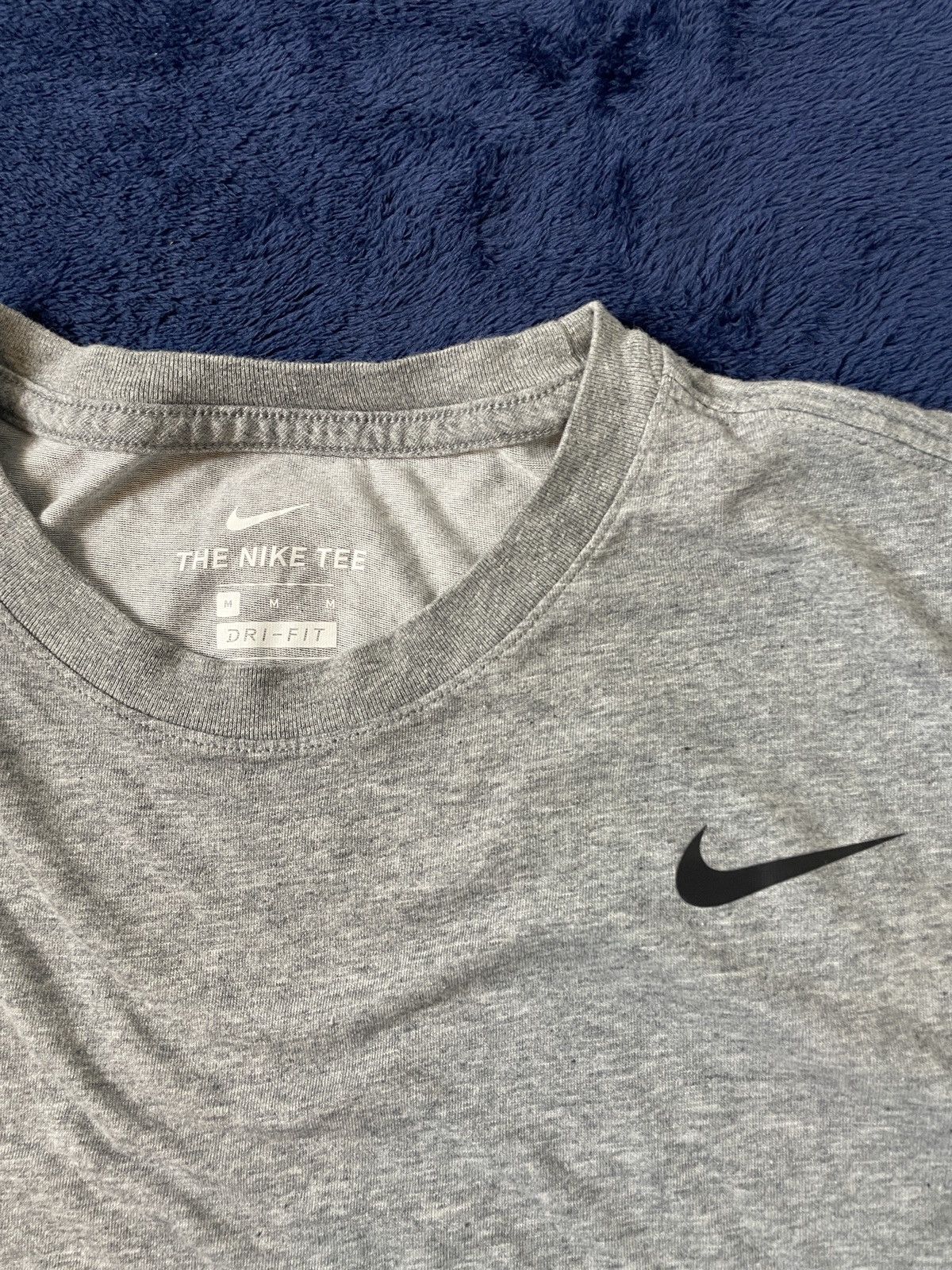 Nike Nike Dri-FIT Legend Fitness T-Shirt Men’s M Grey – Athletic Size US M / EU 48-50 / 2 - 2 Thumbnail
