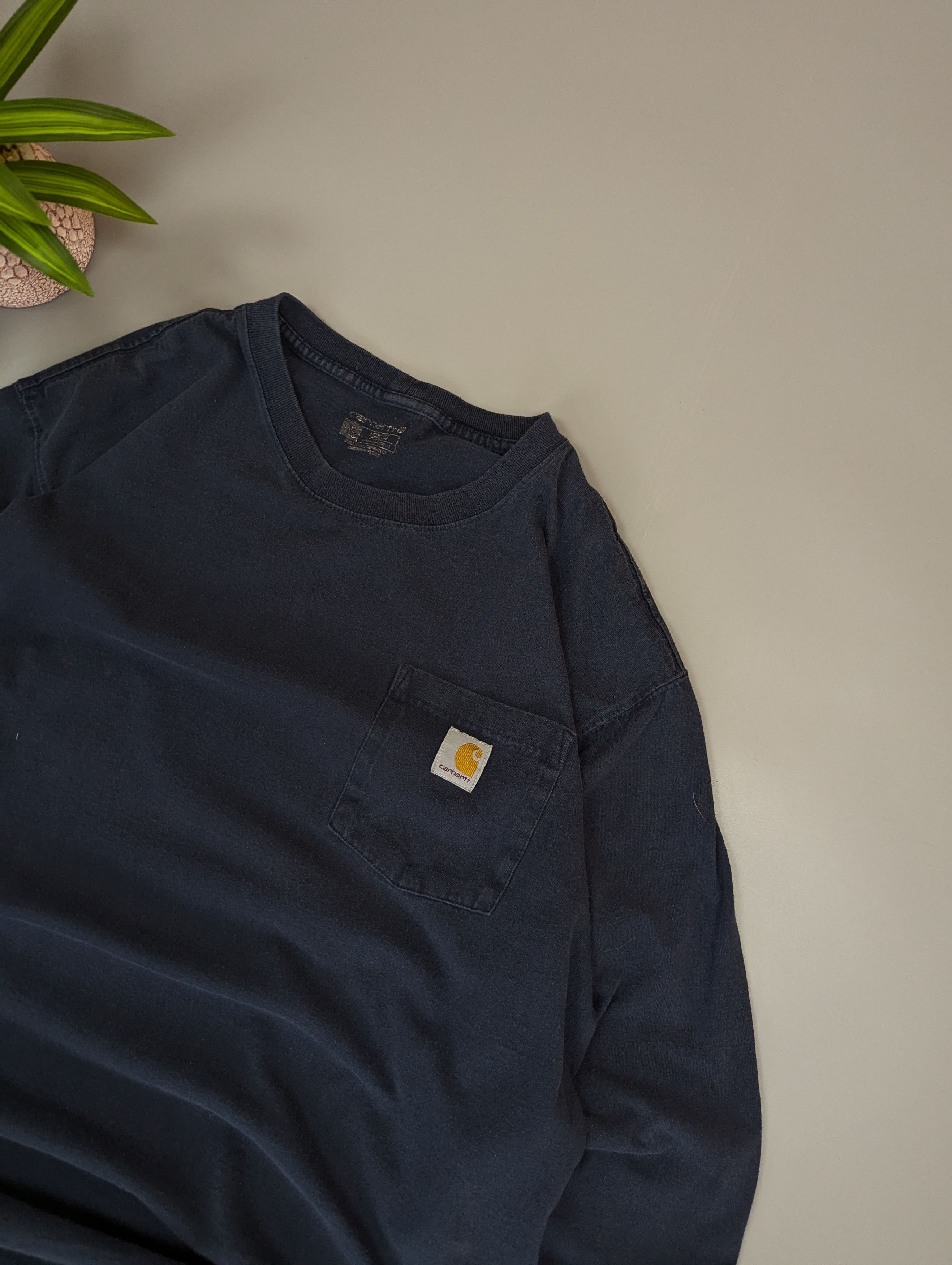 Carhartt Carhartt Vintage Faded Navy T-Shirt Distressed Workwear L/XL Size US XL / EU 56 / 4 - 3 Thumbnail