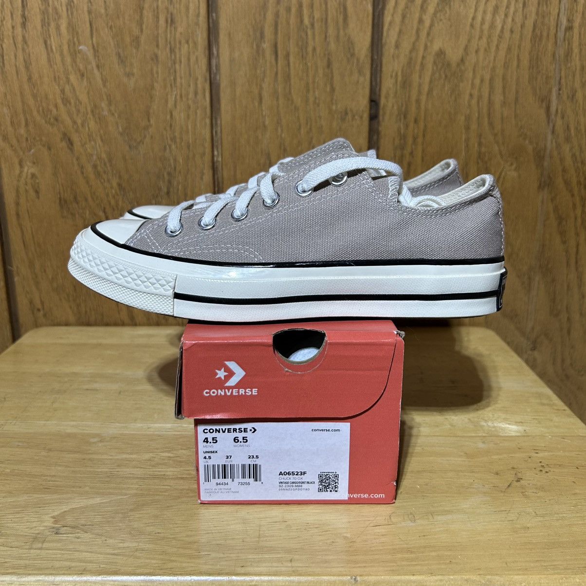 Converse Converse Chuck 70 Ox Low Vintage Cargo Egret Women’s 6.5 NEW Size US 6.5 / IT 36.5 - 3 Thumbnail