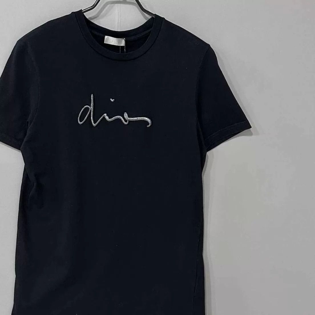 Dior Dior graffiti logo black short sleeve XS Size XS / US 0-2 / IT 36-38 - 2 Thumbnail