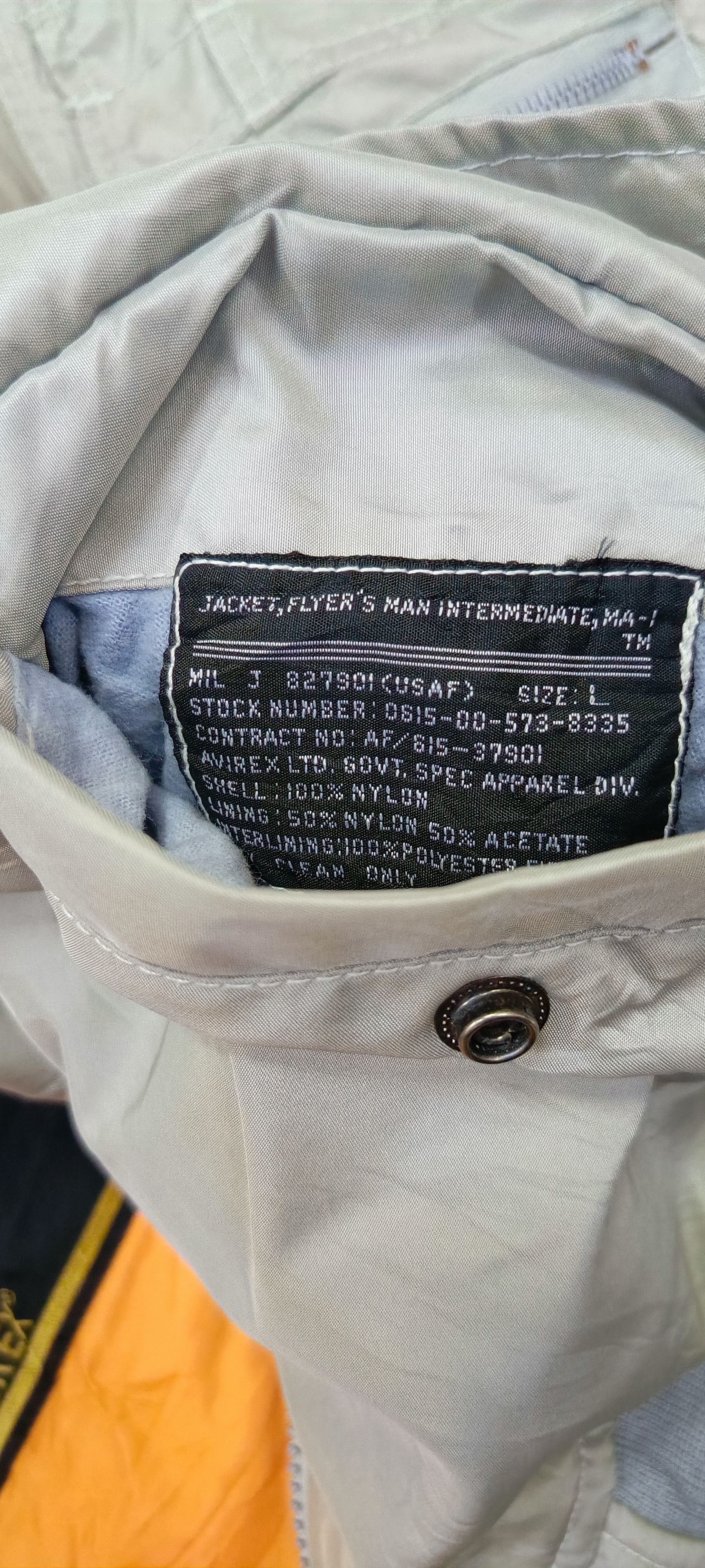 Avirex VINTAGE AVIREX 80's SILVER MILITARY BOMBER MA-1JACKET Size US L / EU 52-54 / 3 - 13 Thumbnail