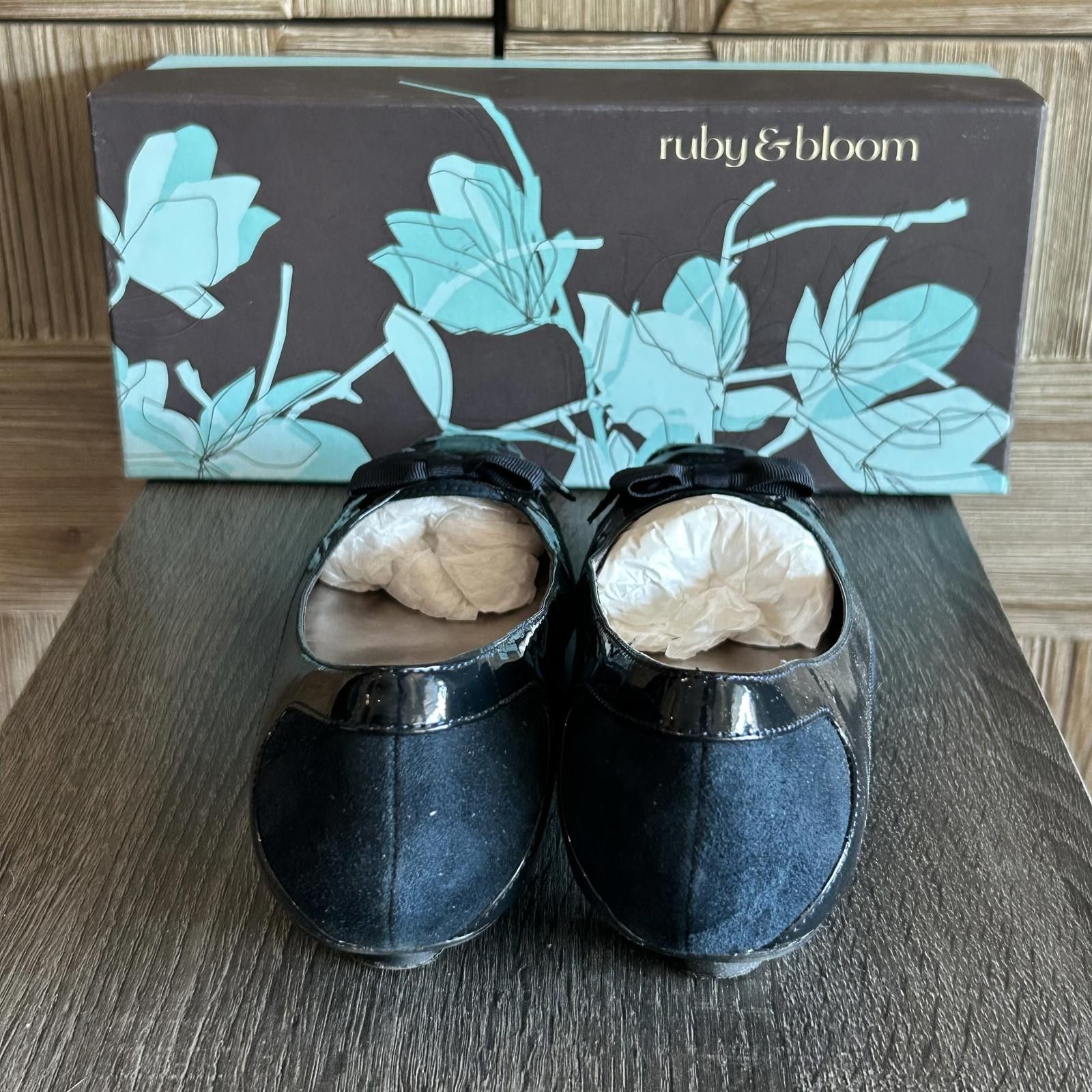 Designer ruby & bloom Navy Suede Patent Leather Trim Womens Size 8N Size US 8 / IT 38 - 5 Thumbnail