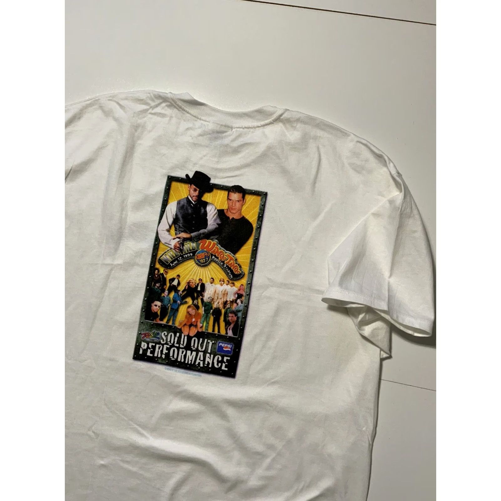 Vintage VINTAGE KIIS FM Wild Wild Wango Tango Will Smith Britney Spears T-Shirt XXL Size 2XL Size US XXL / EU 58 / 5 - 5 Thumbnail