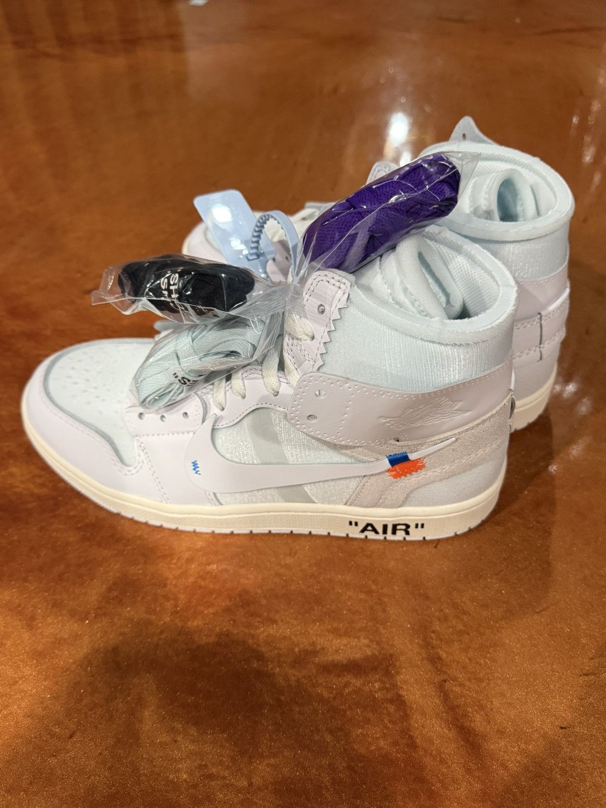 Jordan Brand × Off-White Jordan 1 VAA Alaska Size US 9.5 / EU 42-43 - 8 Thumbnail