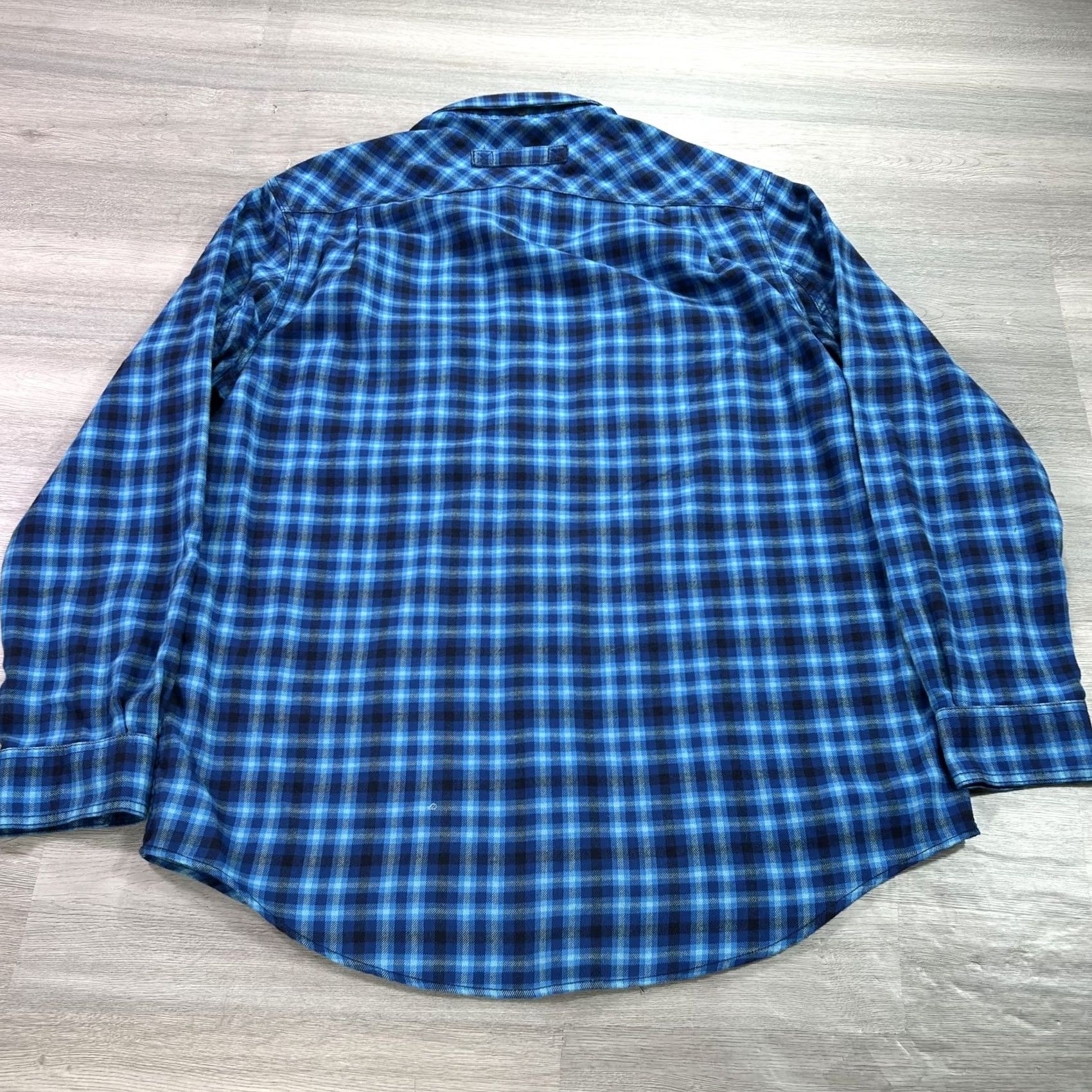 Duluth Trading Company Duluth Trading Co Shirt Mens LT Blue Plaid Flannel Button Up Casual Workwear Big & Tall Size US L / EU 52-54 / 3 - 2 Thumbnail
