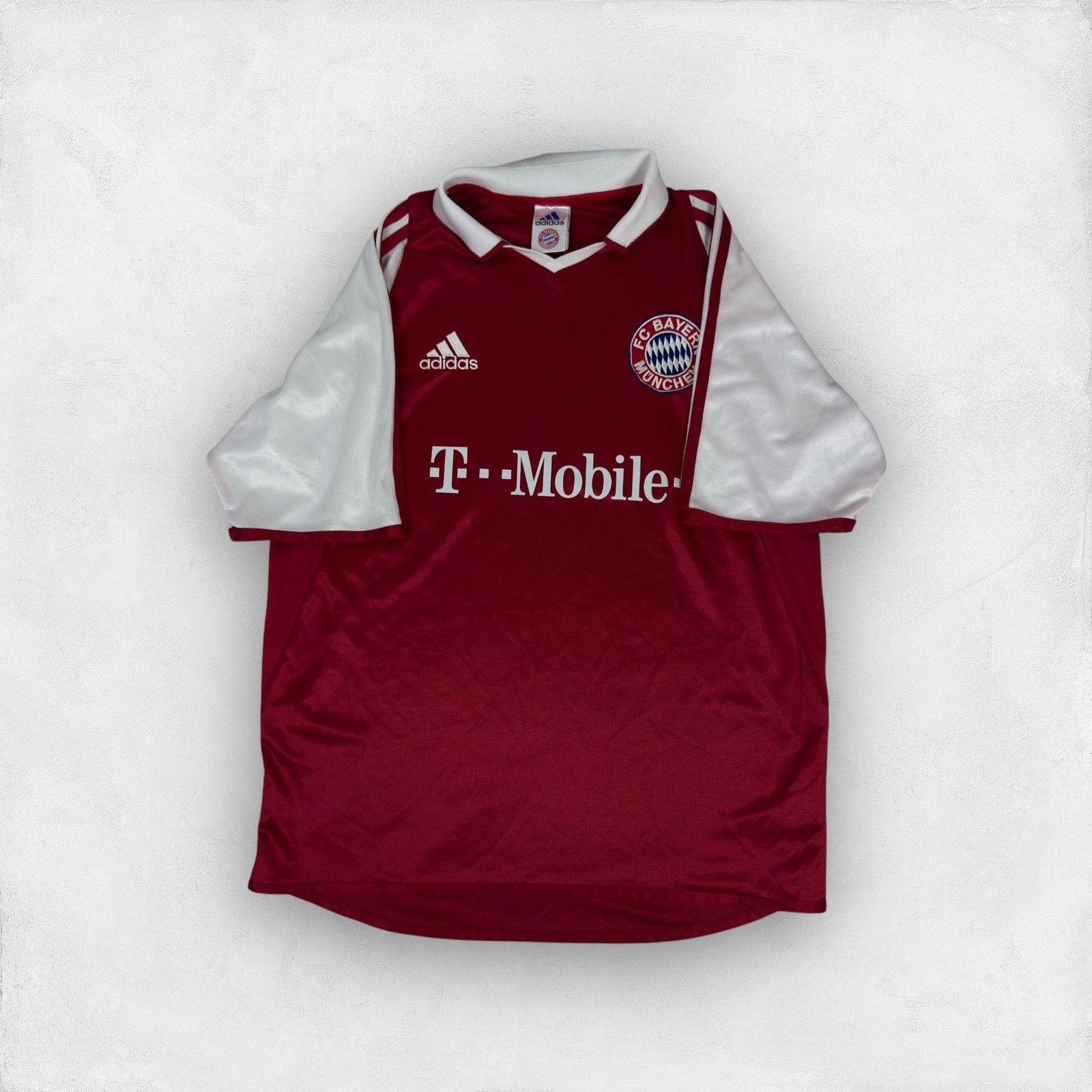 Adidas × Vintage Adidas Men Burgundy White FC Bayern Munich Football Jersey Size US S / EU 44-46 / 1 - 1 Thumbnail