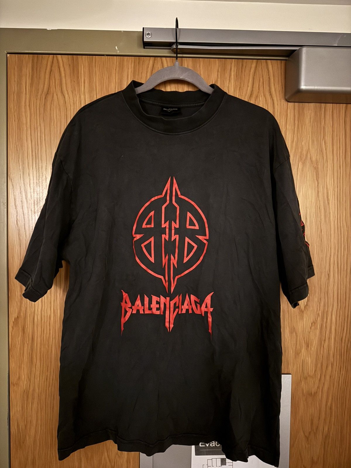 Balenciaga Balenciaga Logo Faded Black/Red T-Shirt Size US M / EU 48-50 / 2 - 1 Thumbnail