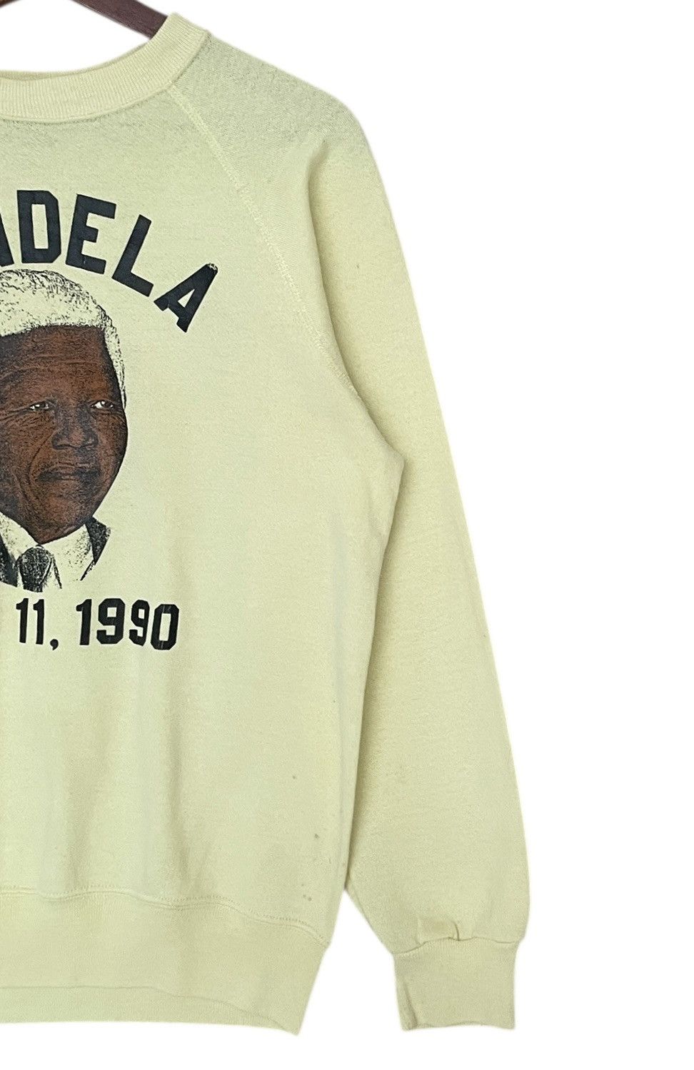 Vintage Vintage Nelson Mandela Sweatshirt 1990s Size US L / EU 52-54 / 3 - 4 Thumbnail