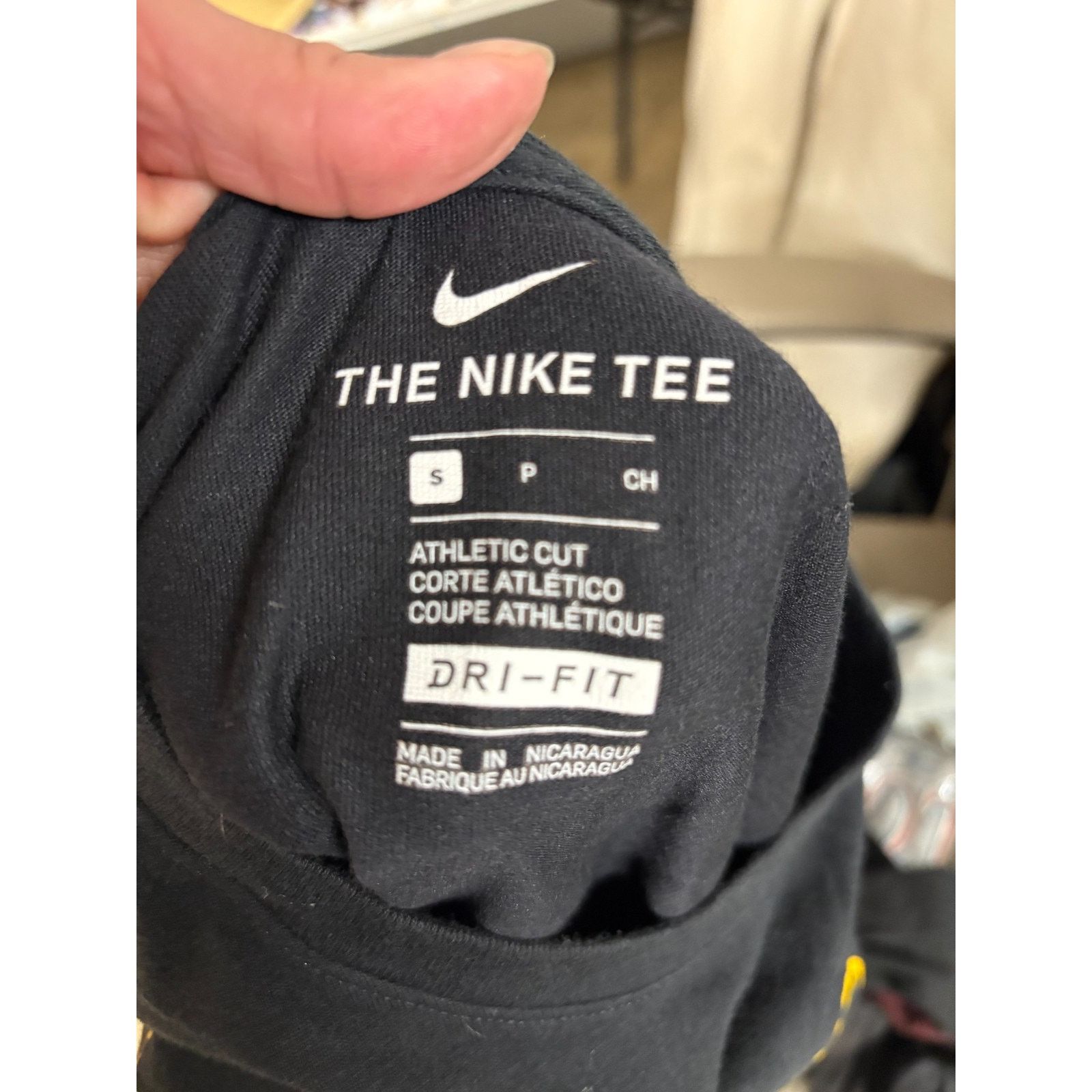 Nike Nike Dri Fit Los Angeles Lakers LeBron James #23 T Shirt Size US S / EU 44-46 / 1 - 7 Thumbnail