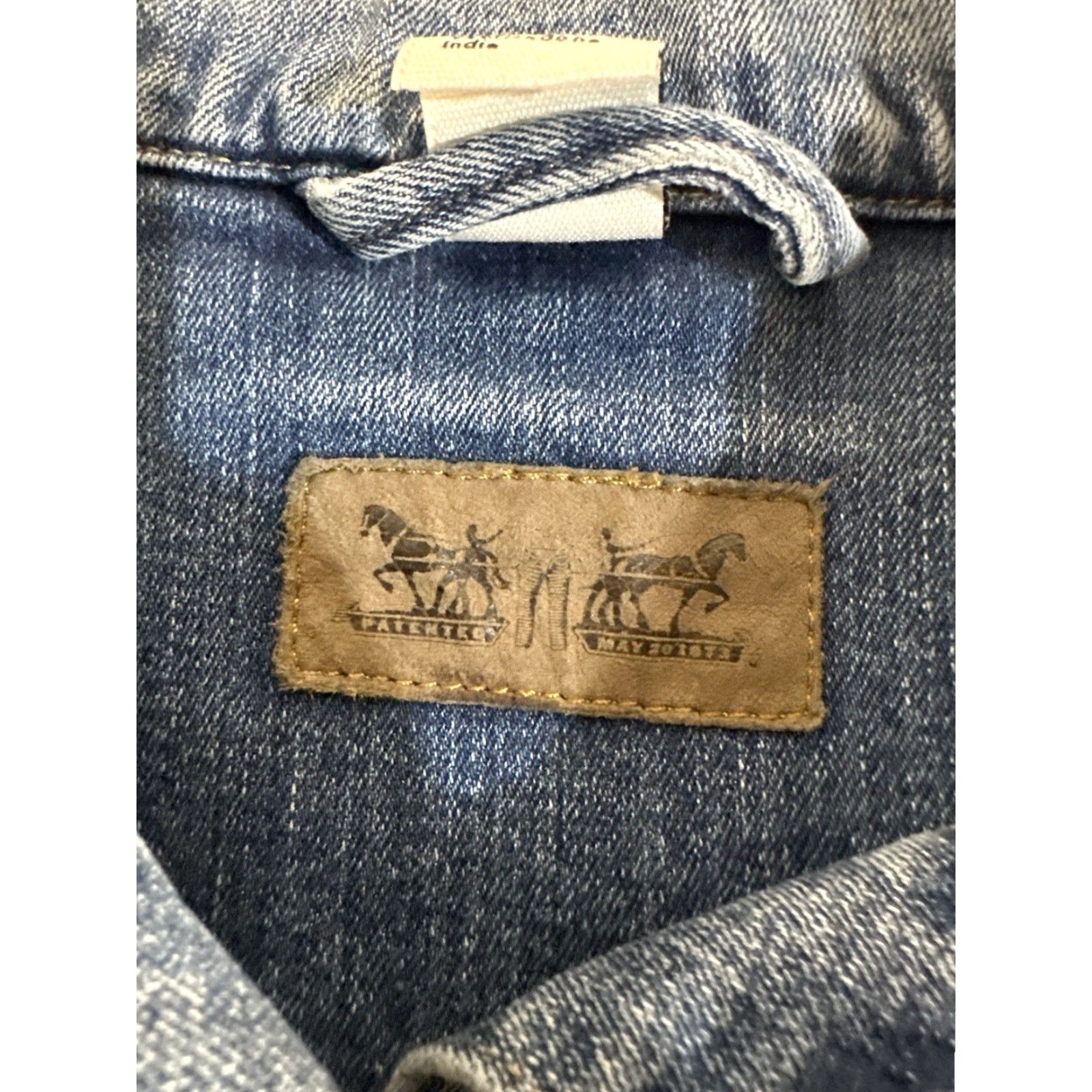 Levi's Levi’s Trucker Jacket Womens XL Blue Denim Button Front Classic Fit Size XL / US 12-14 / IT 48-50 - 7 Thumbnail
