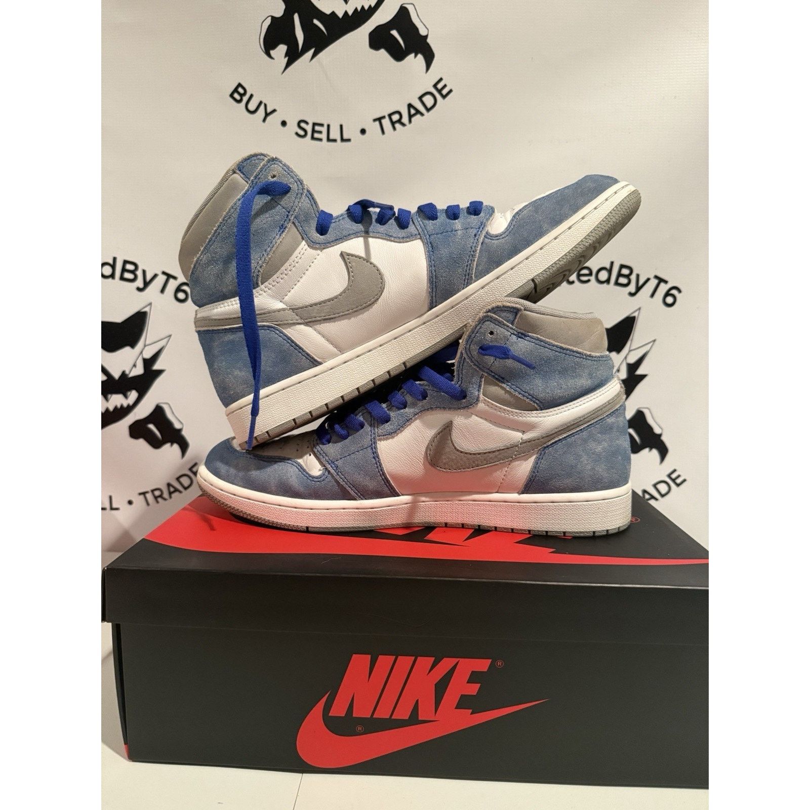 Jordan Brand Nike Air Jordan 1 Retro OG High Hyper Royal 12 555088-402 Size US 12 / EU 45 - 2 Thumbnail