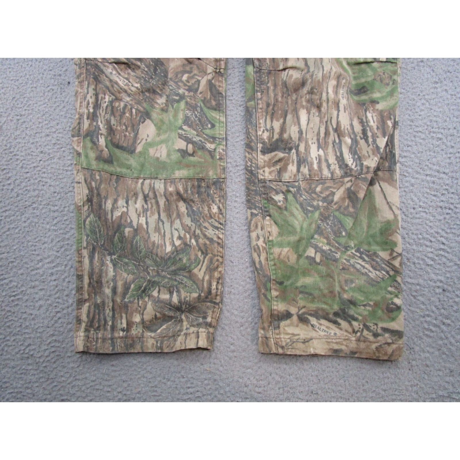 Realtree VTG Rattlers Brand Cargo Pants Mens L 40x30 Realtree Camo Hunting Double Knee Cargo Pocket Camouflage 90s Army Nature USA Hunting Mens Size US 33 - 2 Thumbnail
