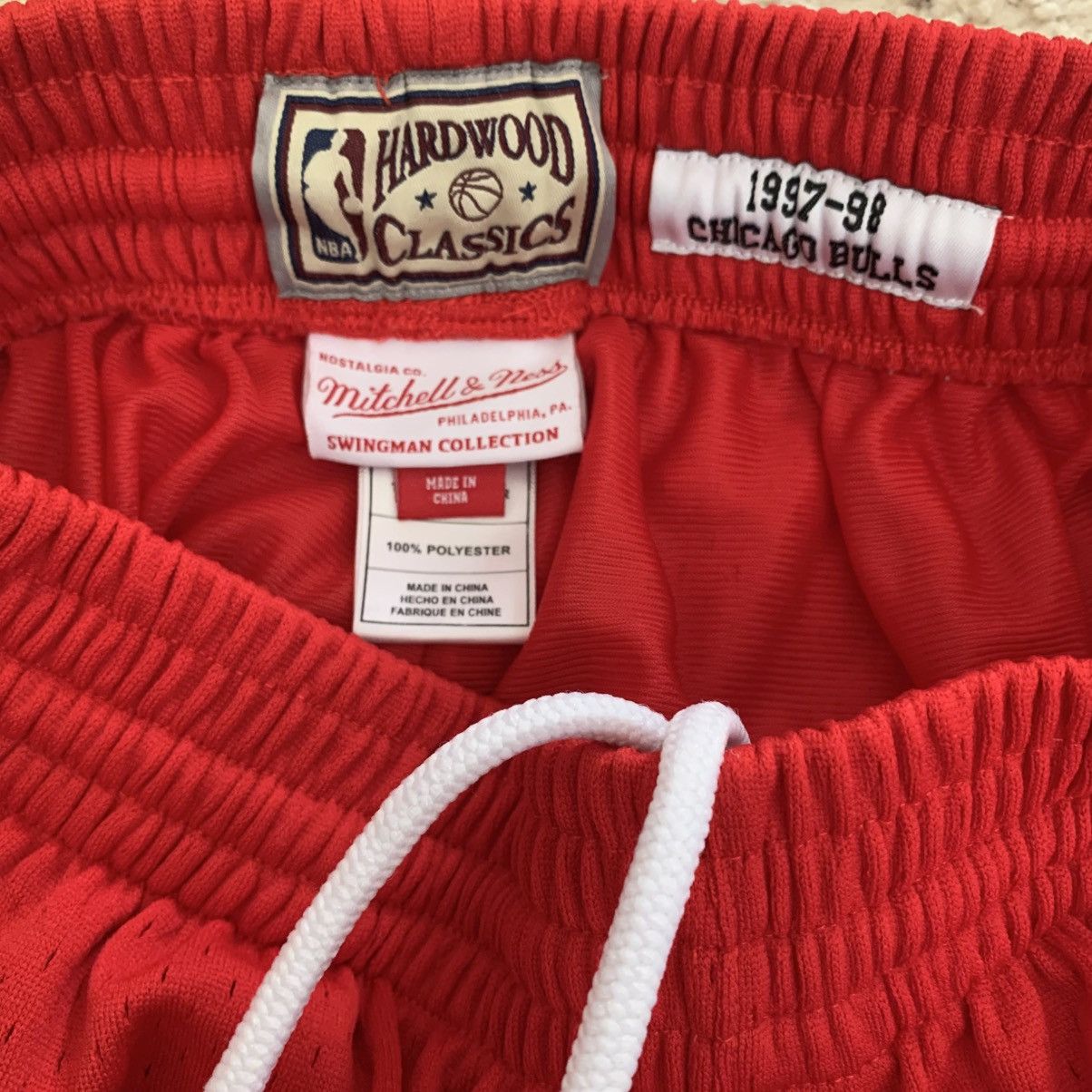 Mitchell & Ness Mitchell & Ness Chicago Bulls Swingman Shorts Size US 30 / EU 46 - 4 Thumbnail