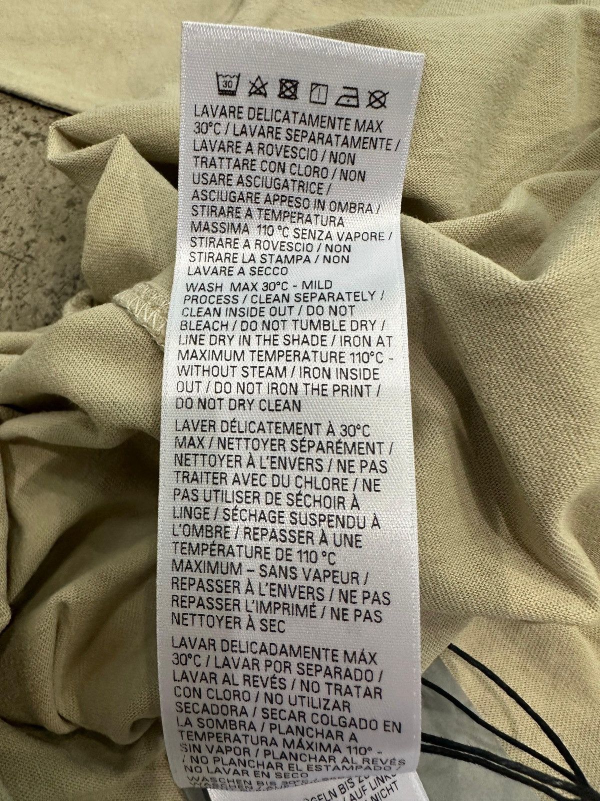 Balenciaga BALENCIAGA - New Tape Type T-shirt Medium Fit Beige Size US S / EU 44-46 / 1 - 4 Thumbnail