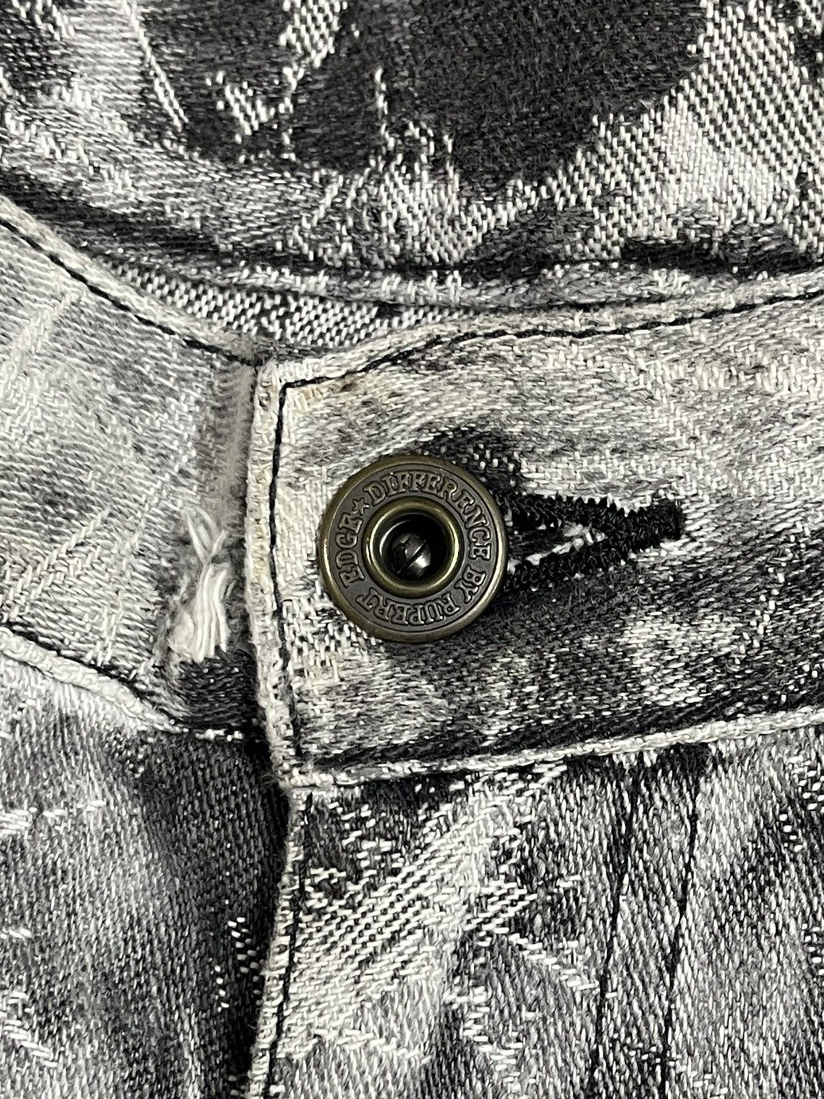 Tornado Mart Vintage Japan Edge Rupert Faded Spider Web Style Flare Jeans Size US 32 / EU 48 - 8 Thumbnail
