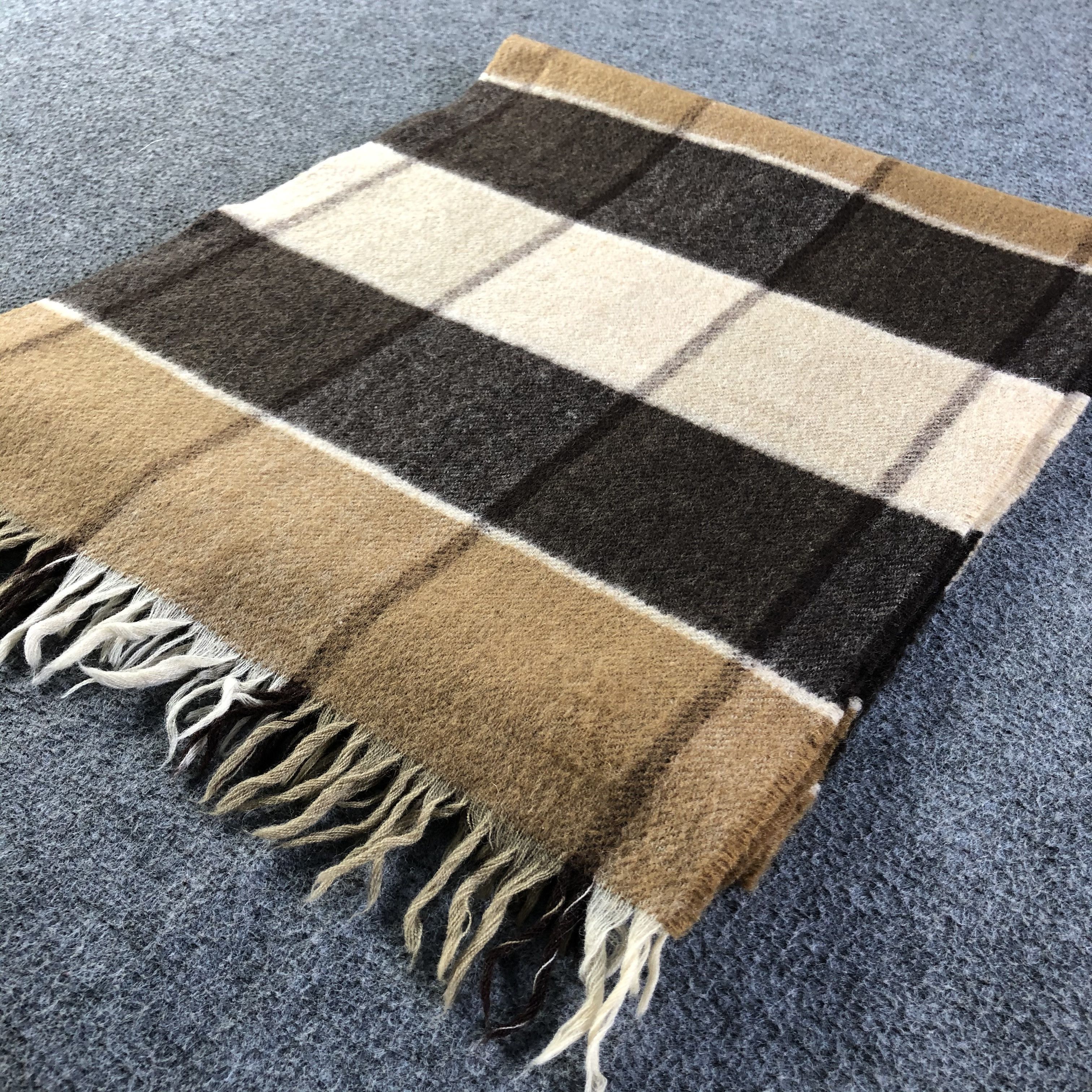 Johnstons Of Elgin Johnstons Of Elgin Cashmere Scarf / Muffler / Neckwear P680 Size ONE SIZE - 3 Thumbnail