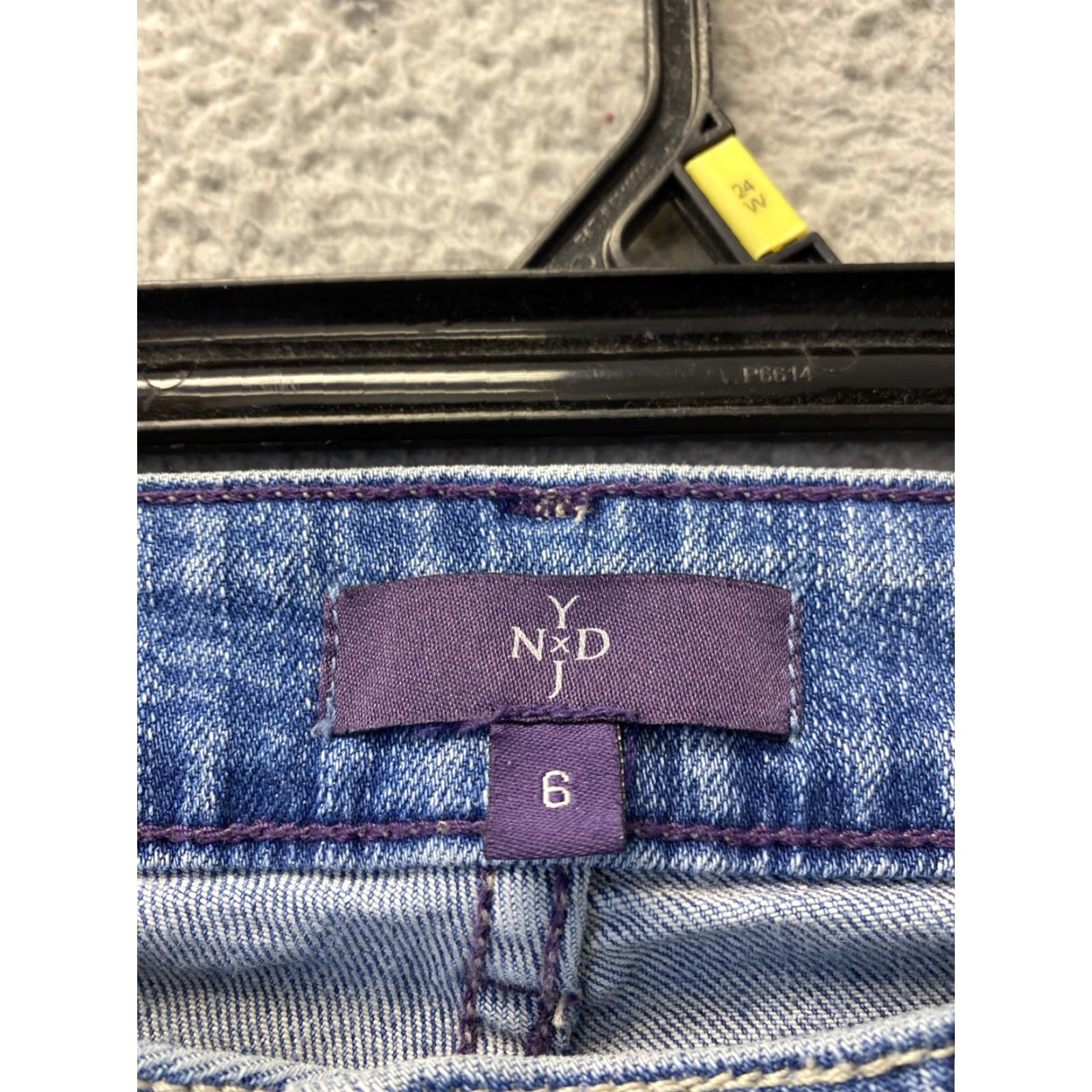 NYDJ NYDJ Jeans Women 6 Straight Denim 5-Pocket Slimming Mid Rise Blue Vintage City 29in Inseam Womens Regular Fit Size 28" / US 6 / IT 42 - 3 Thumbnail