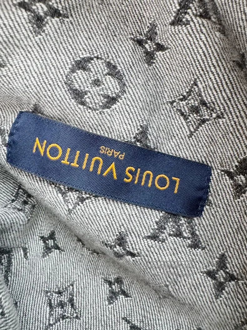Louis Vuitton Louis Vuitton Full Logo Denim Jacket Size US S / EU 44-46 / 1 - 5 Thumbnail
