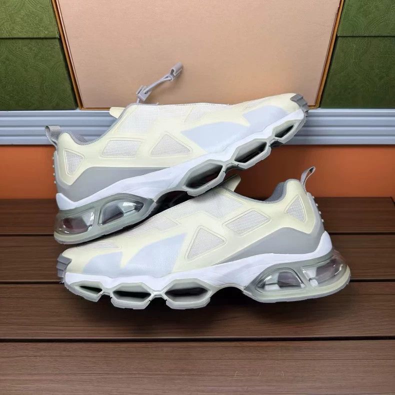 Prada Casual Sneakers Size 42.5-2506