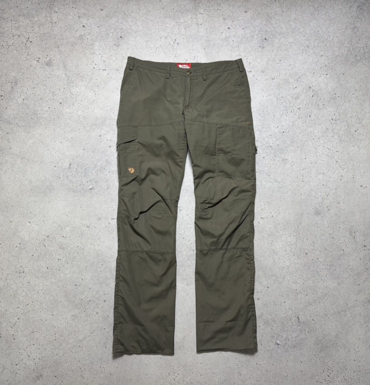Fjallraven Fjallraven G-1000 Outdoor Cargo Pants Size US 30 / EU 46 - 1 Thumbnail