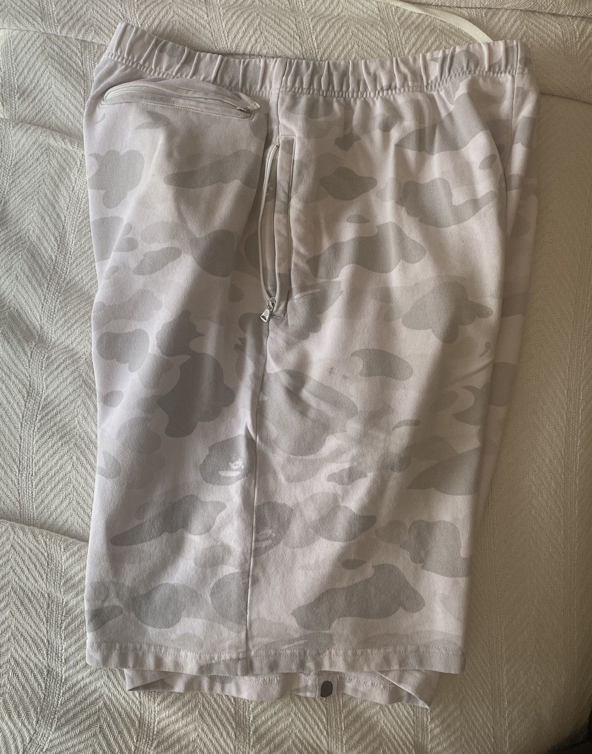 Bape Vintage A Bathing Ape Bape Early 2000’s XL White Camo Shorts Size US 36 / EU 52 - 5 Thumbnail