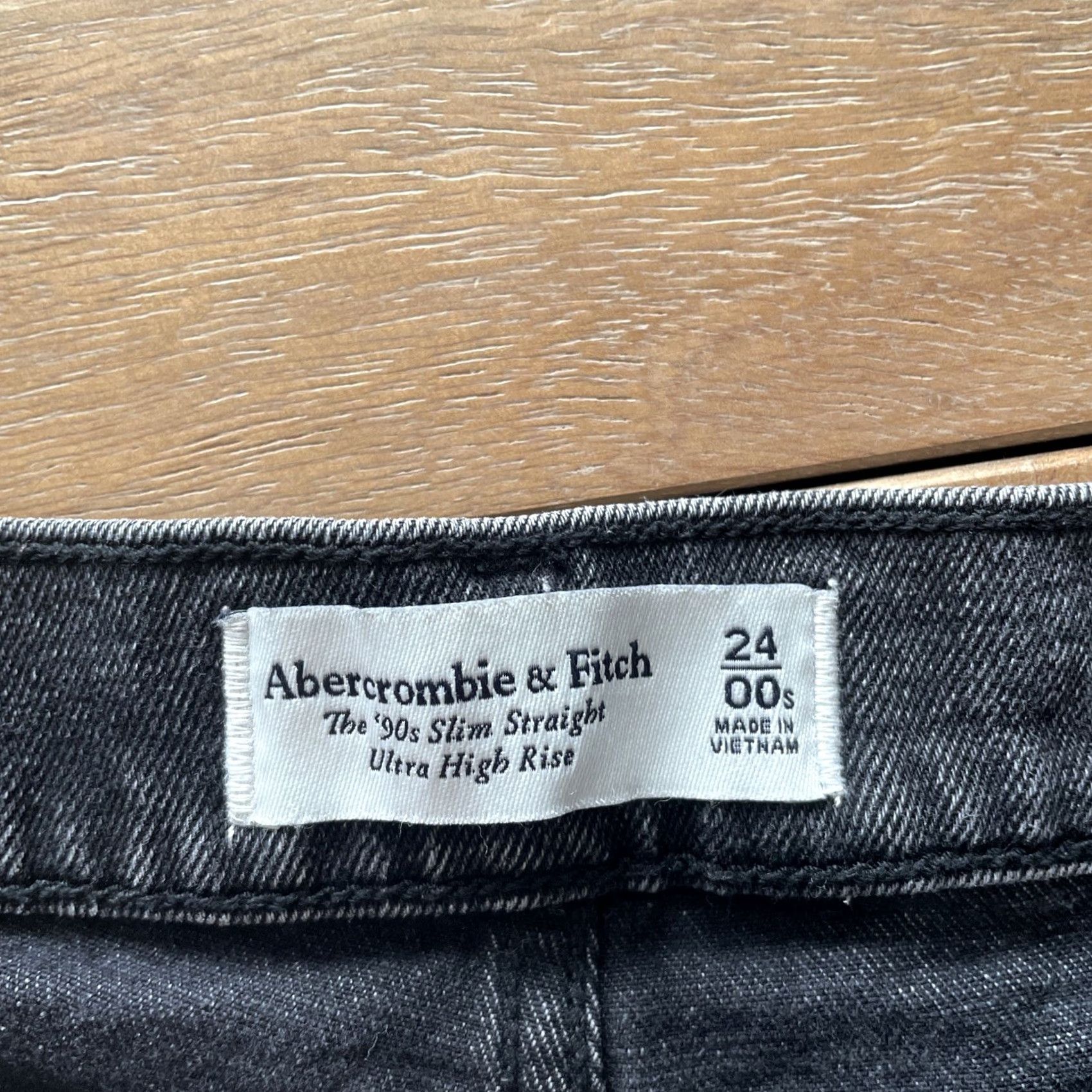 Abercrombie & Fitch VINTAGE Abercrombie & Fitch 90s Slim Straight High Rise Jeans Women's 00s 24x29 Black Denim 5-Pocket Logo Zipper Button Jeans Womens 90s 00s Y2K Size 42" / US 20 - 3 Thumbnail