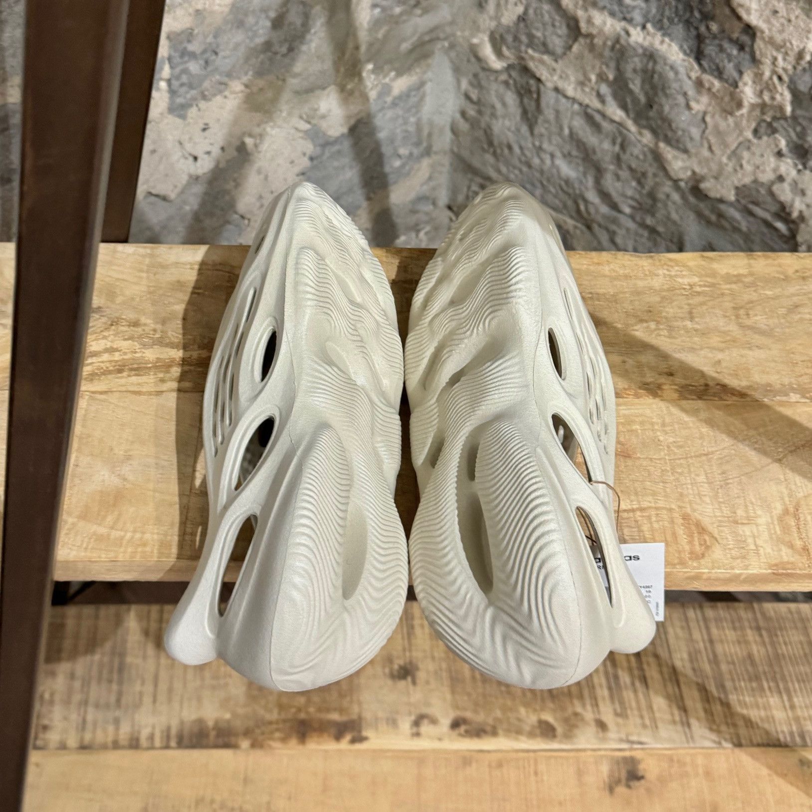 Adidas × Kanye West Adidas Yeezy Foam Sand Runner Sneakers Size US 10 / EU 43 - 9 Thumbnail